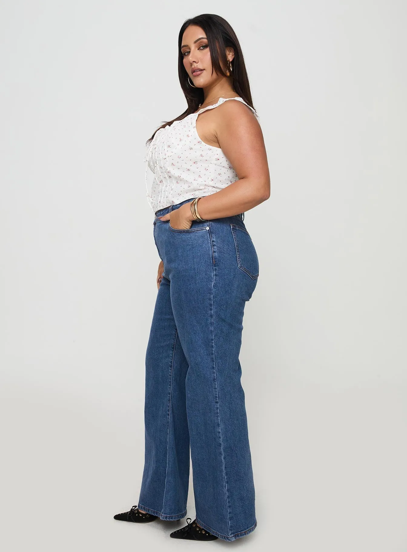 Stretchable Lucille High Rise Flared Jeans Mid Wash Curve