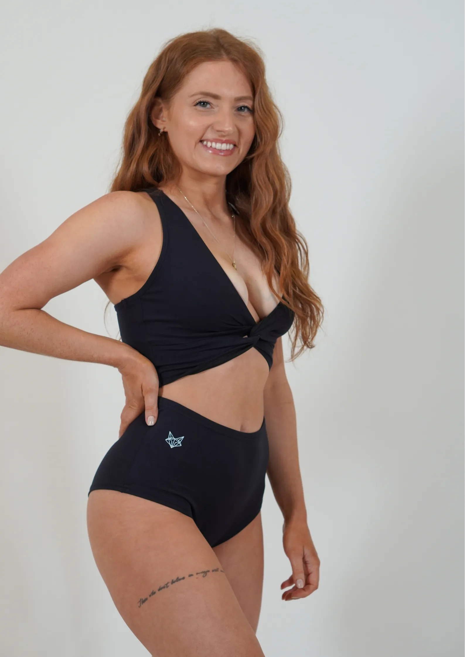 Smooth Design Staple Crossover Sports Bra