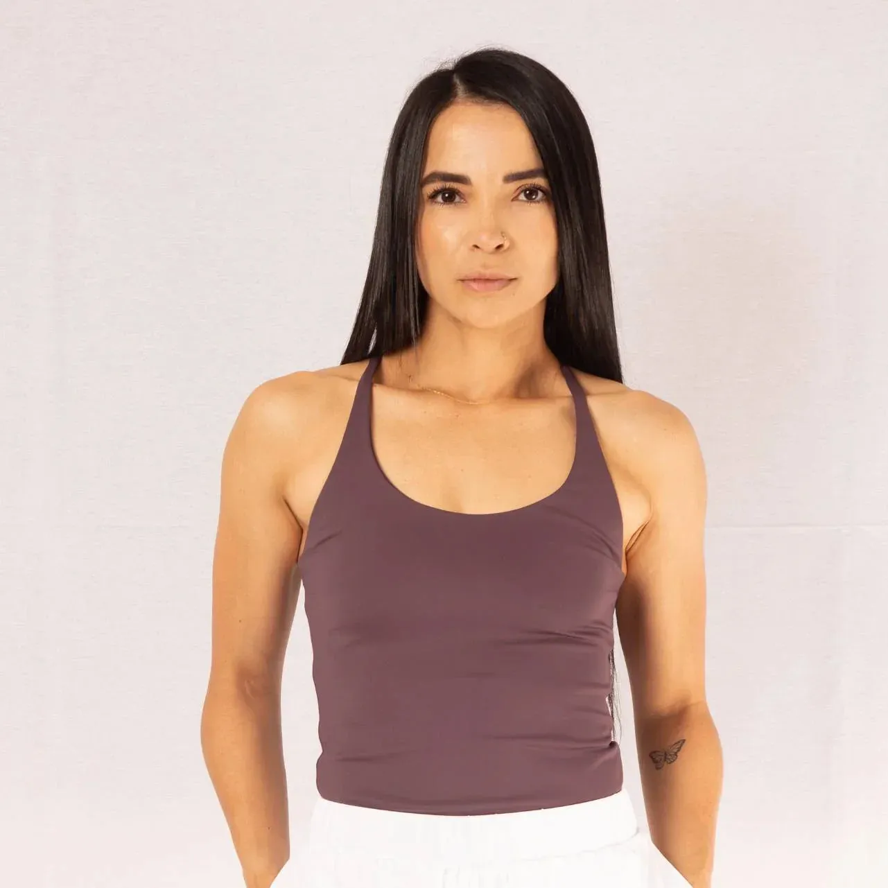 Heat-sealed seams Simple workout outfit Top deportivo largo a la cintura