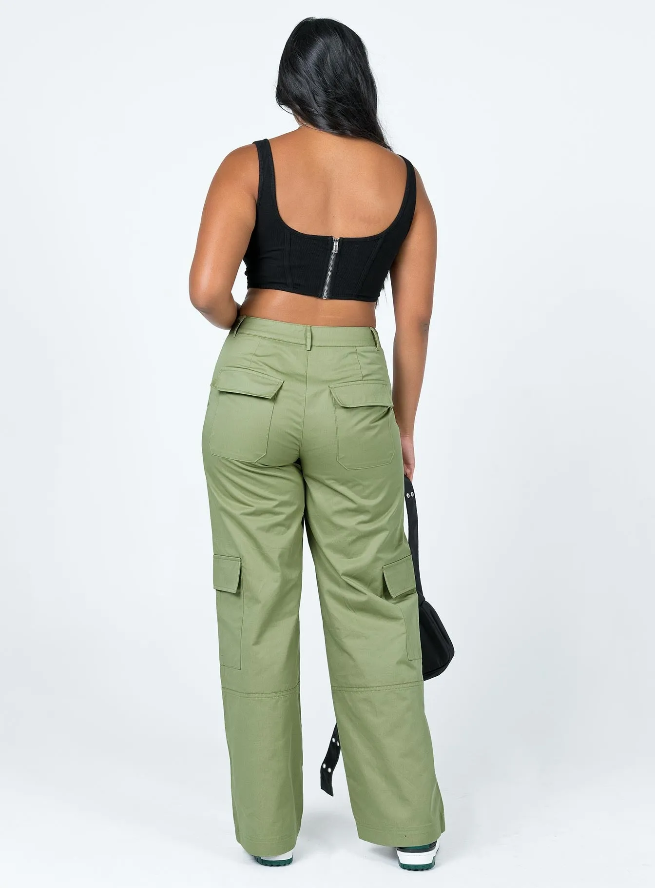 Odor Control Treatment Sleek Fit Luna Mid Rise Cargo Pants Green
