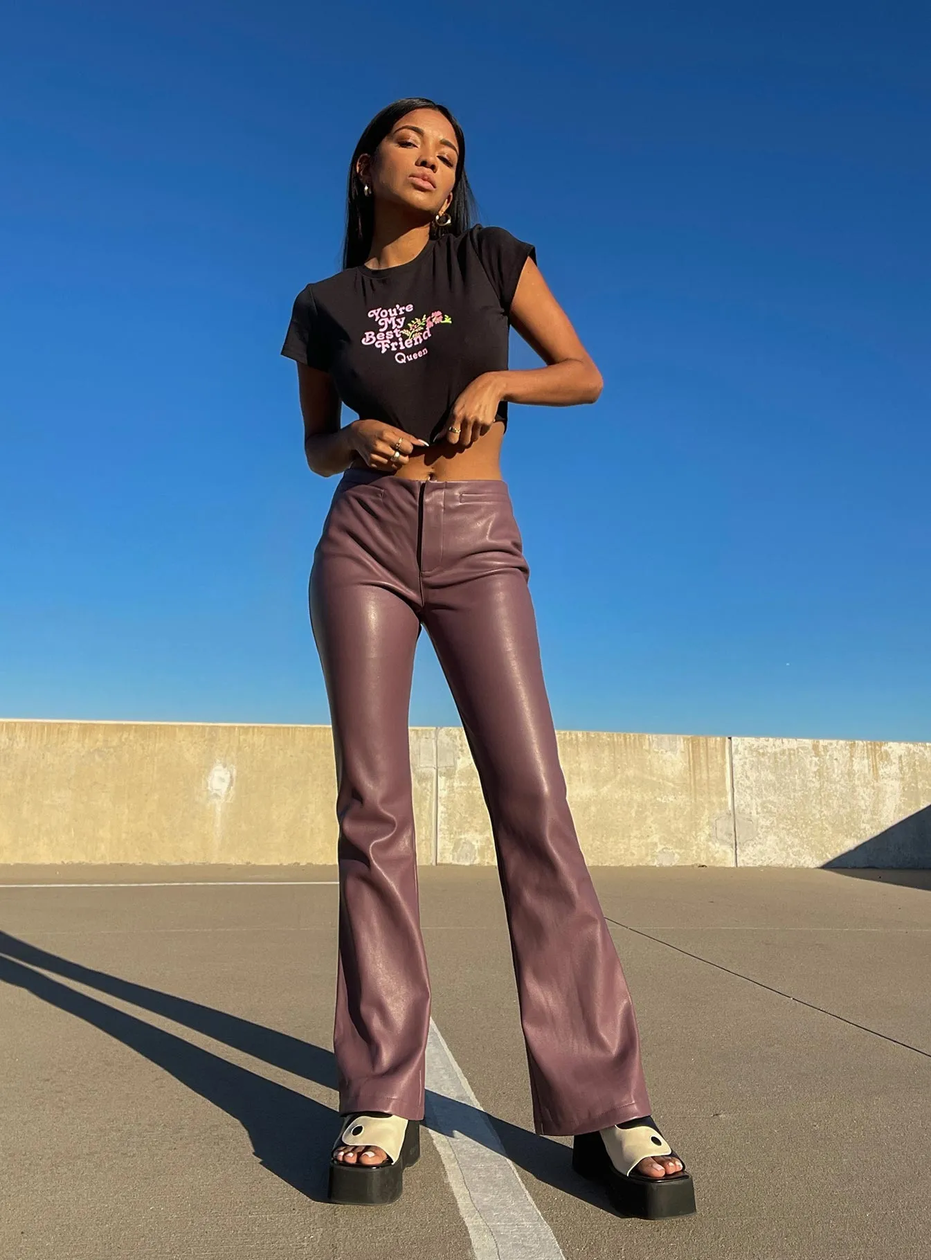 QuickDry Material Micro Perforation Queen You're My Best Friend Cropped Tee Black