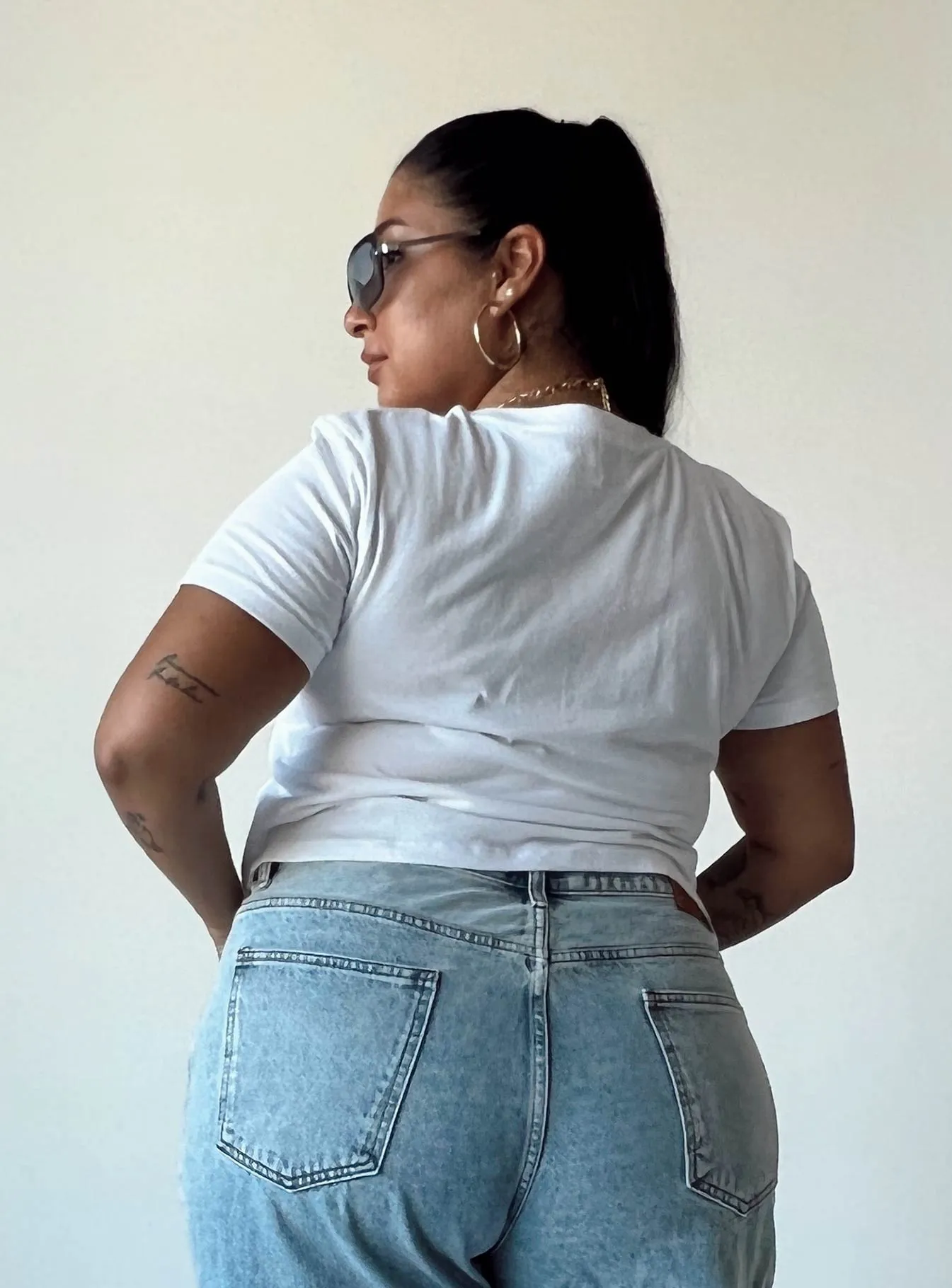 Continental Breakfast Tee White Curve Chafe Free Armhole