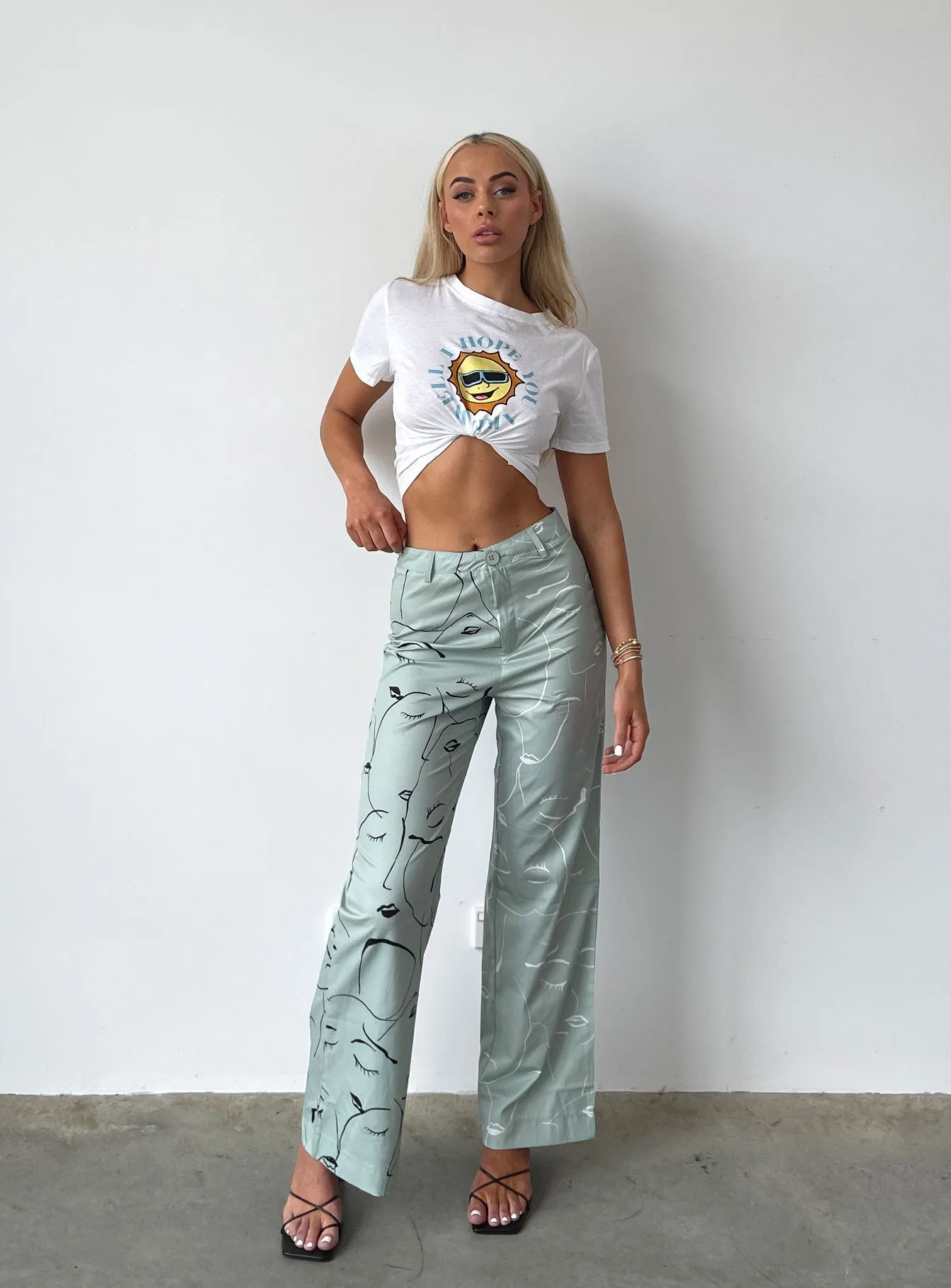 Relaxed Lines Casual Performance Fit Face It Pants Green