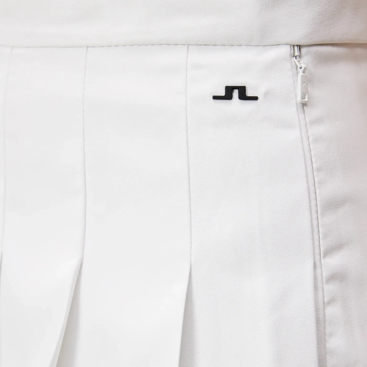 Easy Layer Runway Ready J.Lindeberg Women's Adina Golf Skirt - White