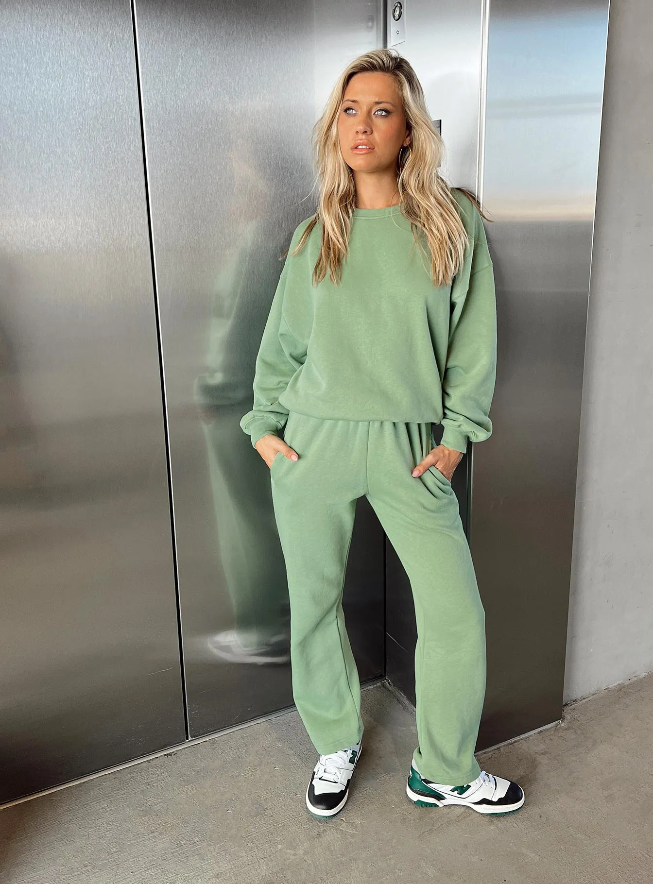 Arya Straight Leg Track Pants Green Stretching Fit