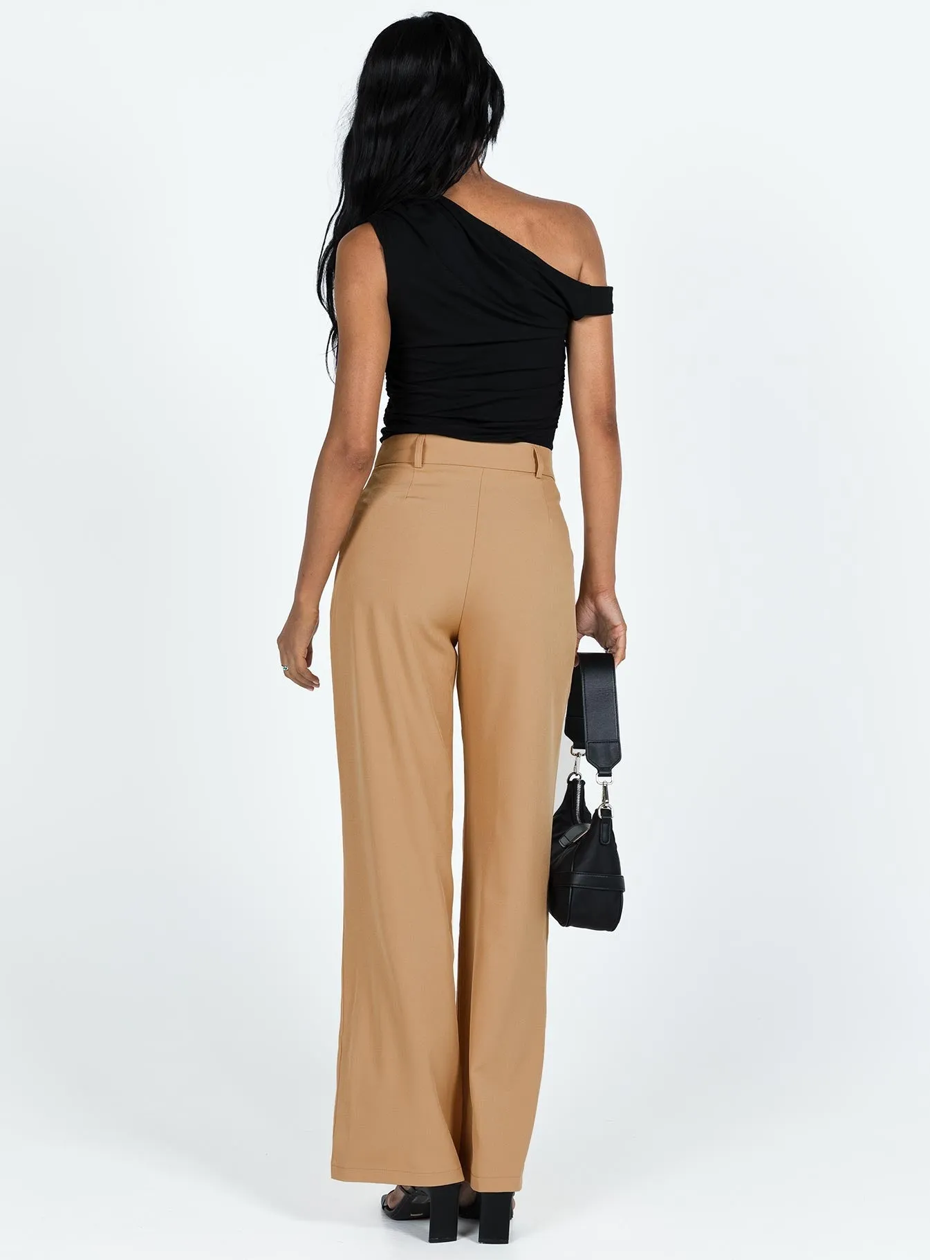 Sporty Cut Archer Pants Camel