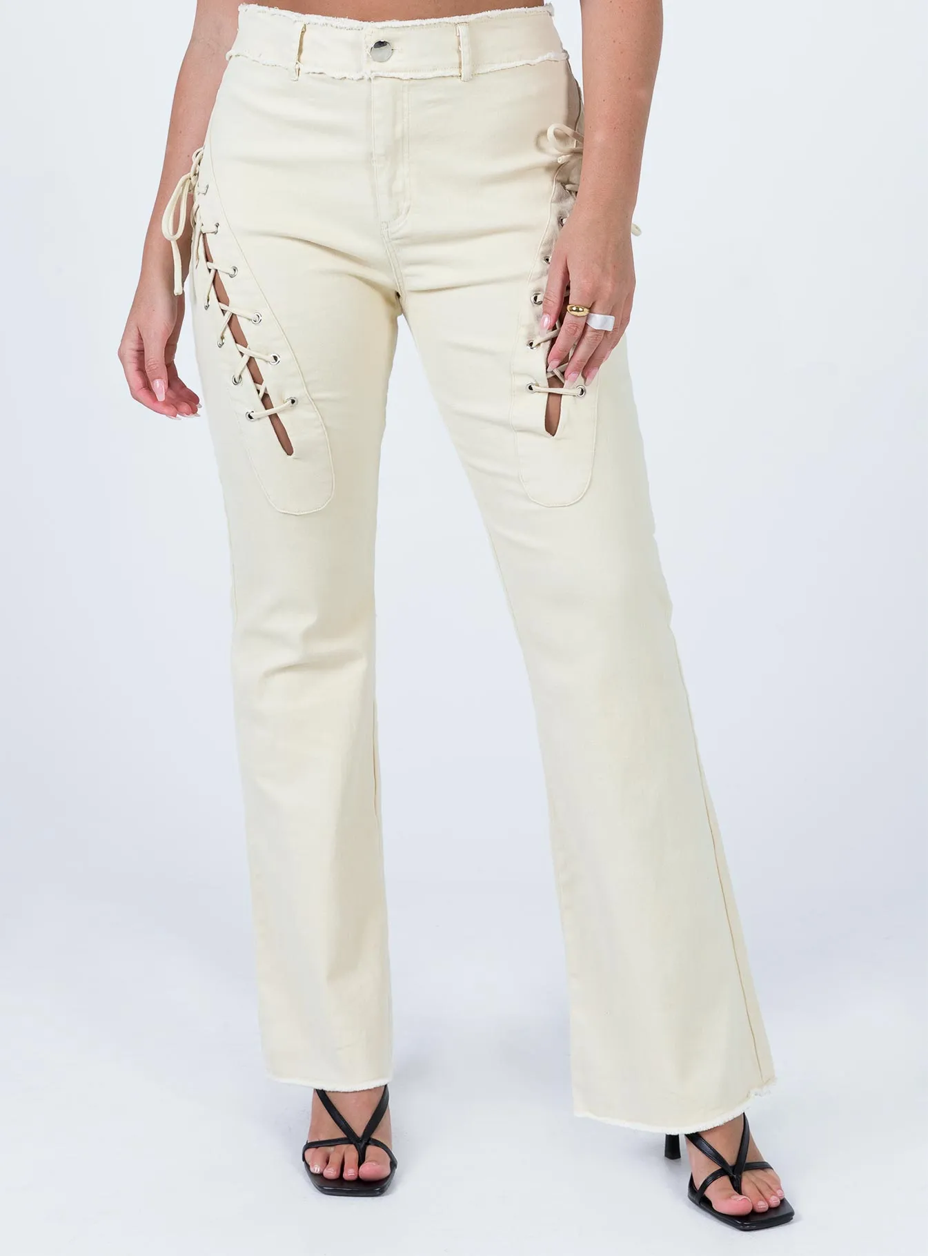 Selina Pants Beige Seamless construction Flattering Style