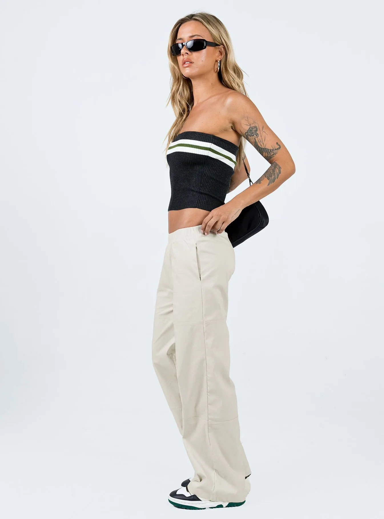 Flattering Design Seamless Wear Kent Parachute Pants Beige