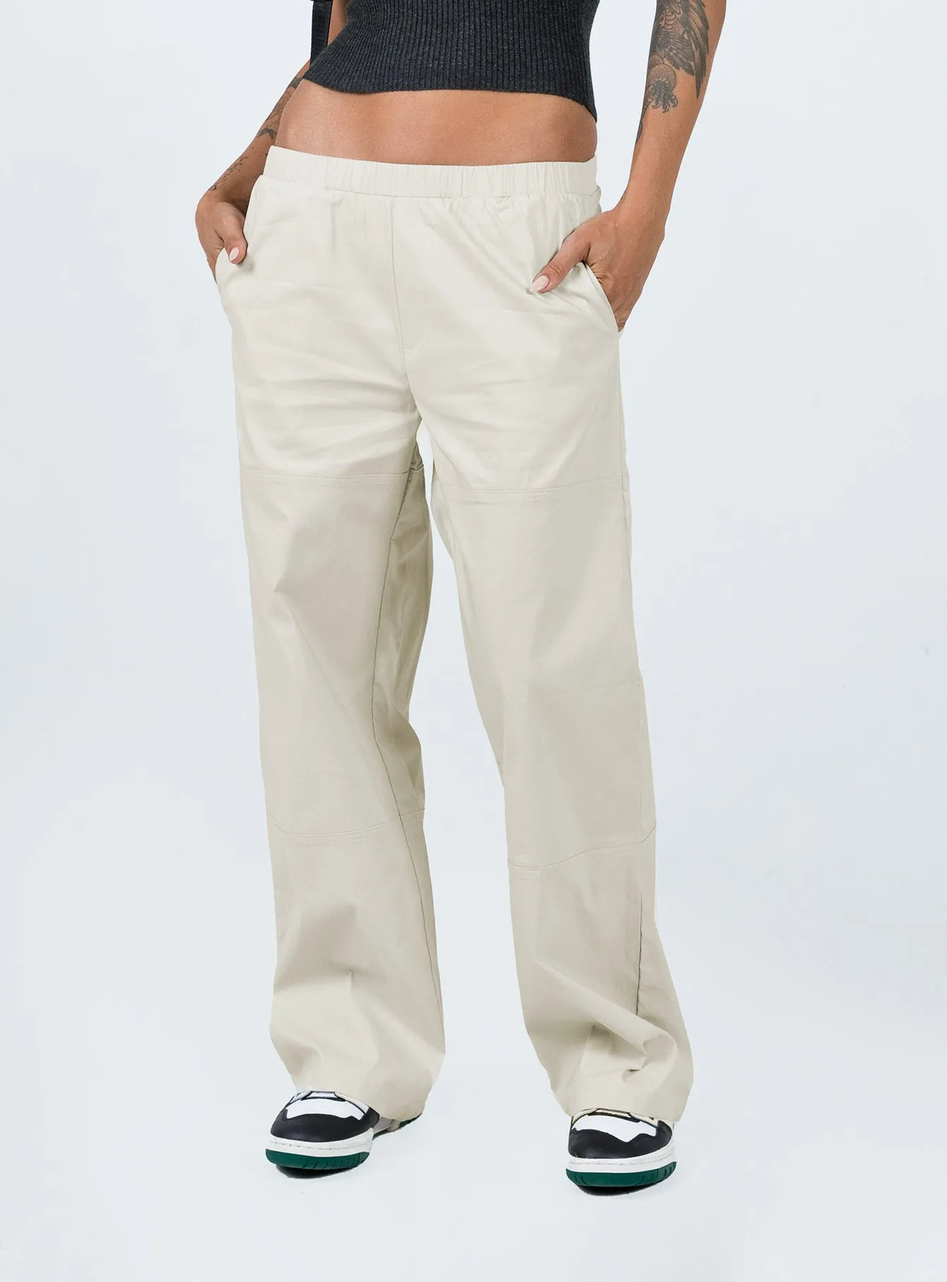 Kent Parachute Pants Beige Breathable Wearable Chic Design