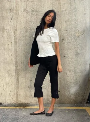 Mignonette Capri Pant Black Comfort Fit Wear Stylish Cut