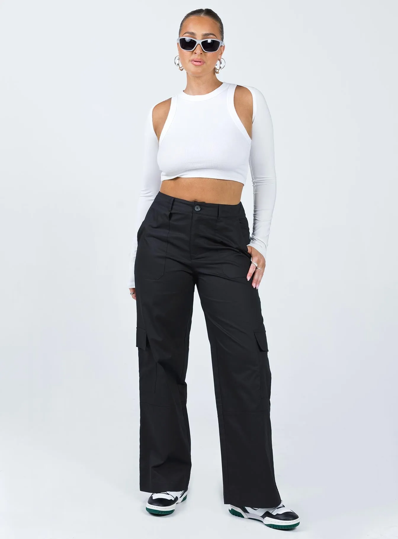 Relaxed Comfort Fit Luna Mid Rise Cargo Pants Black