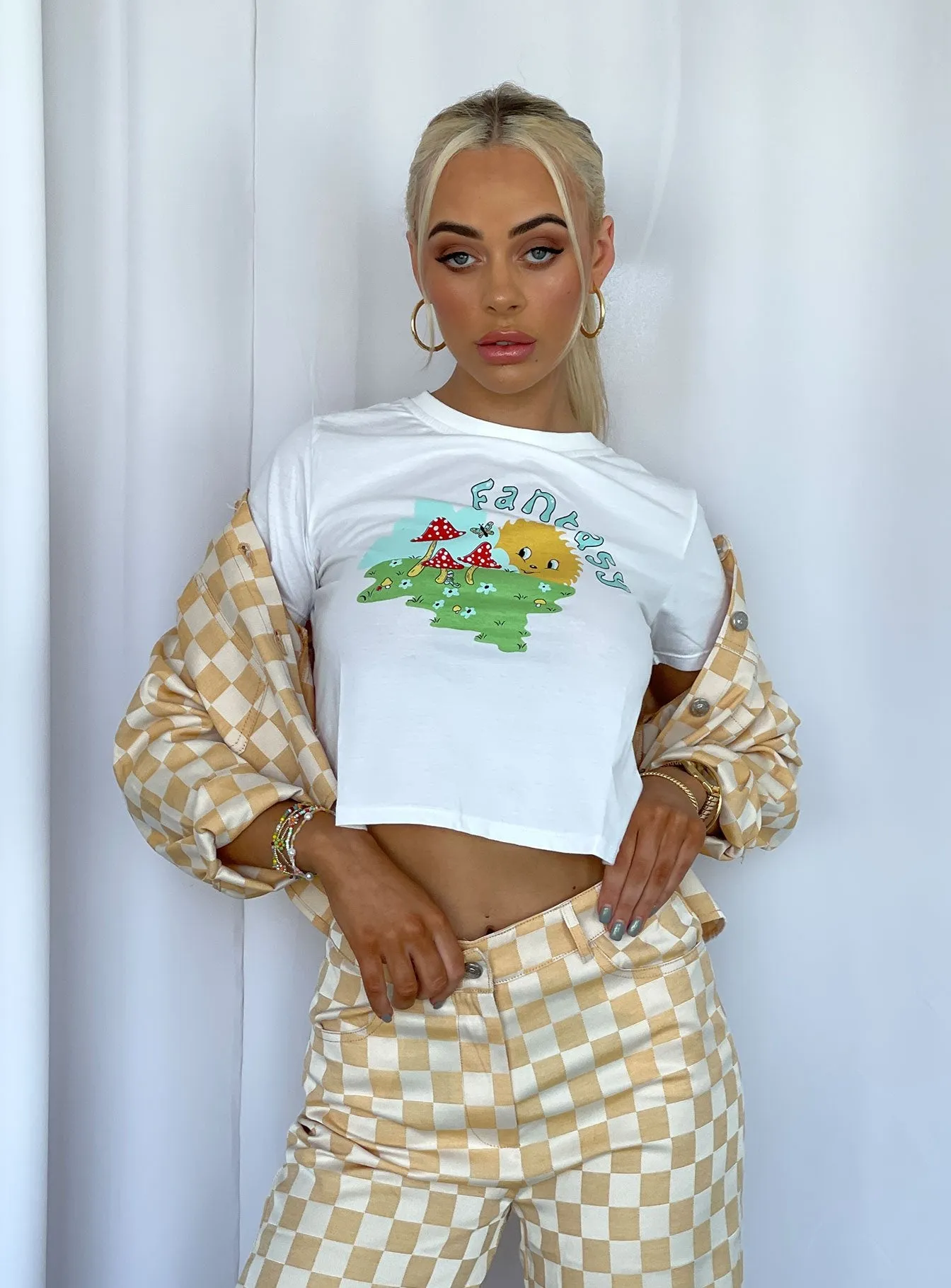 Motel Shrunk Tee White Fantasy NonRestrictive Cut