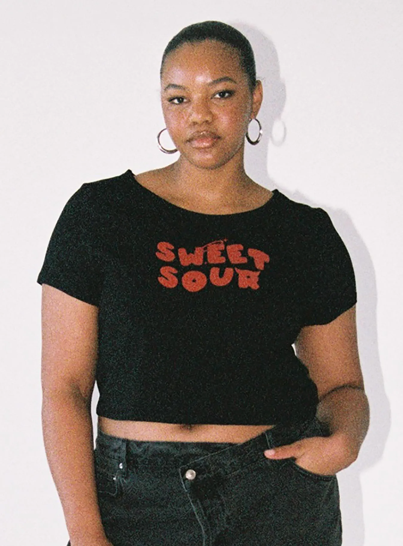 casual and comfortable Sweet N Sour Tee Black / Red Curve