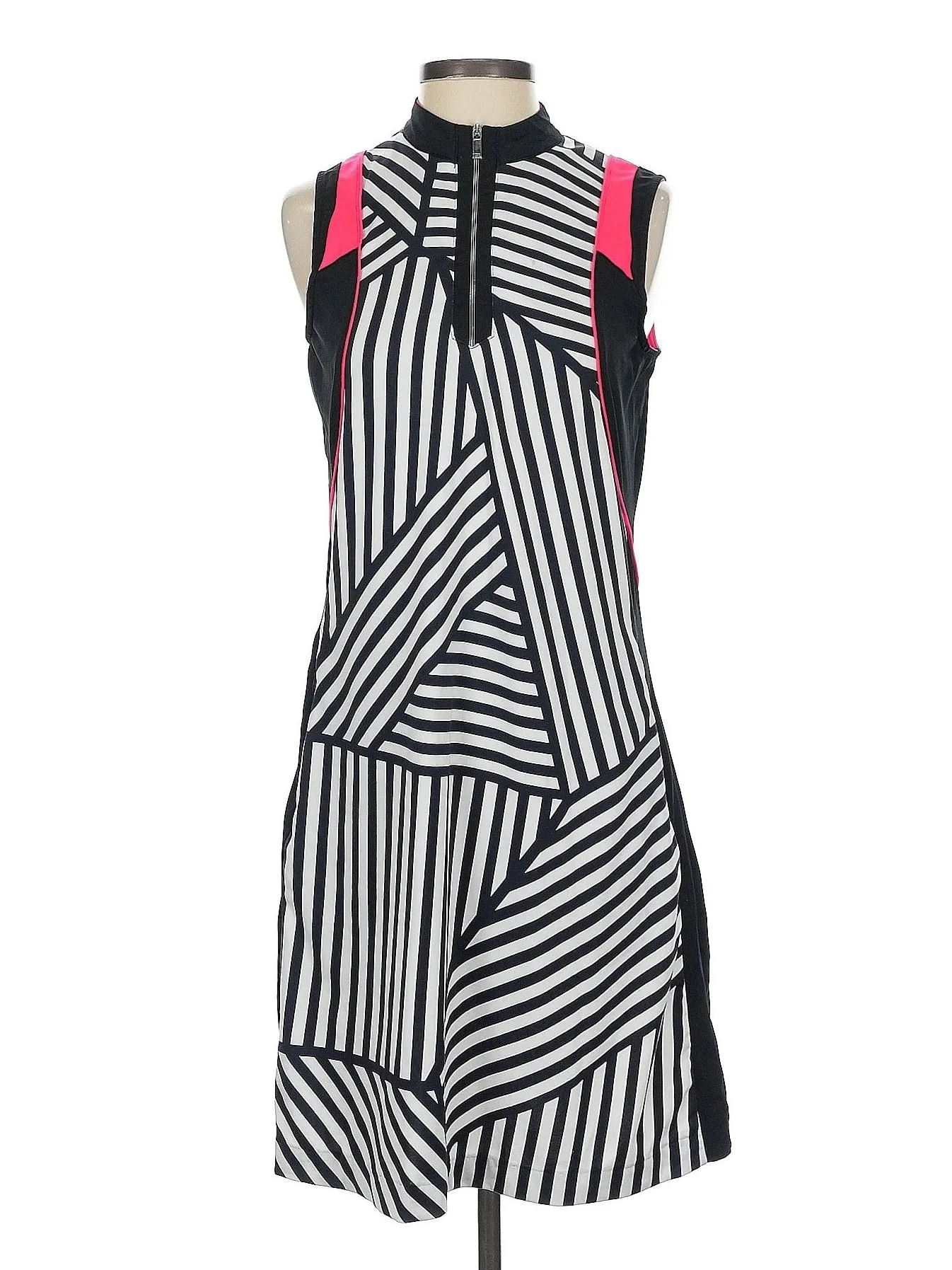 Tail Activewear Black & White Striped Sleeveless Golf Dress Size S MSP$110 Air Layer Easy Going