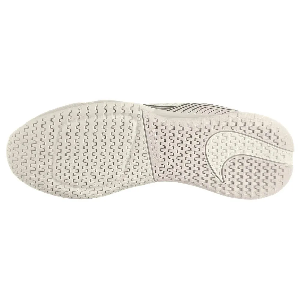 Dynamic Heel Support Flexible Midsole Response Nike Women's Air Zoom Vapor Pro 2 - Premium - Pale Ivory/Metallic Silver