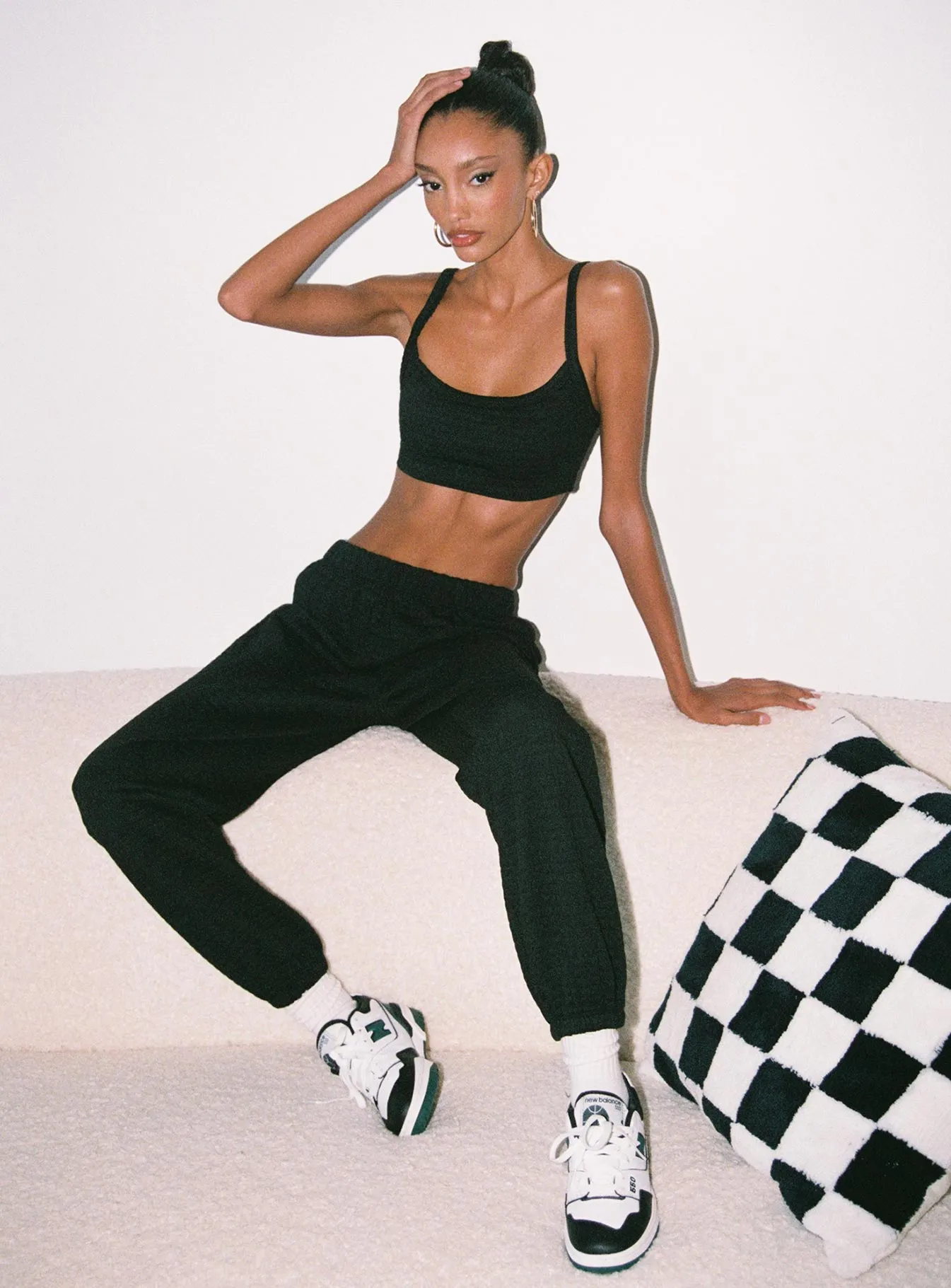 Arabella Set Black Comfortable Look Water-resistant