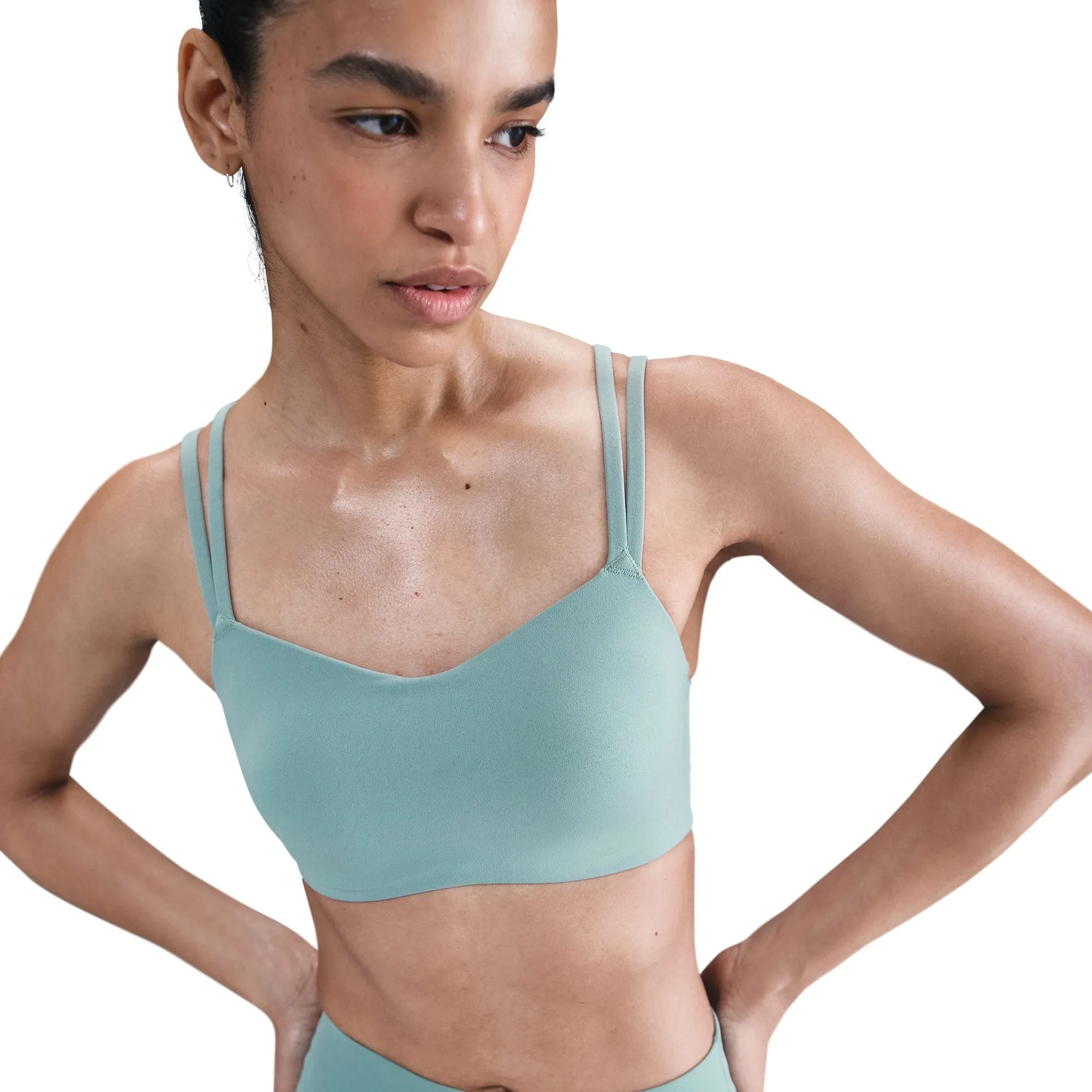 Women's Nike Alate Trace Light-Support Strappy Sports Bra Hook-and-eye closure