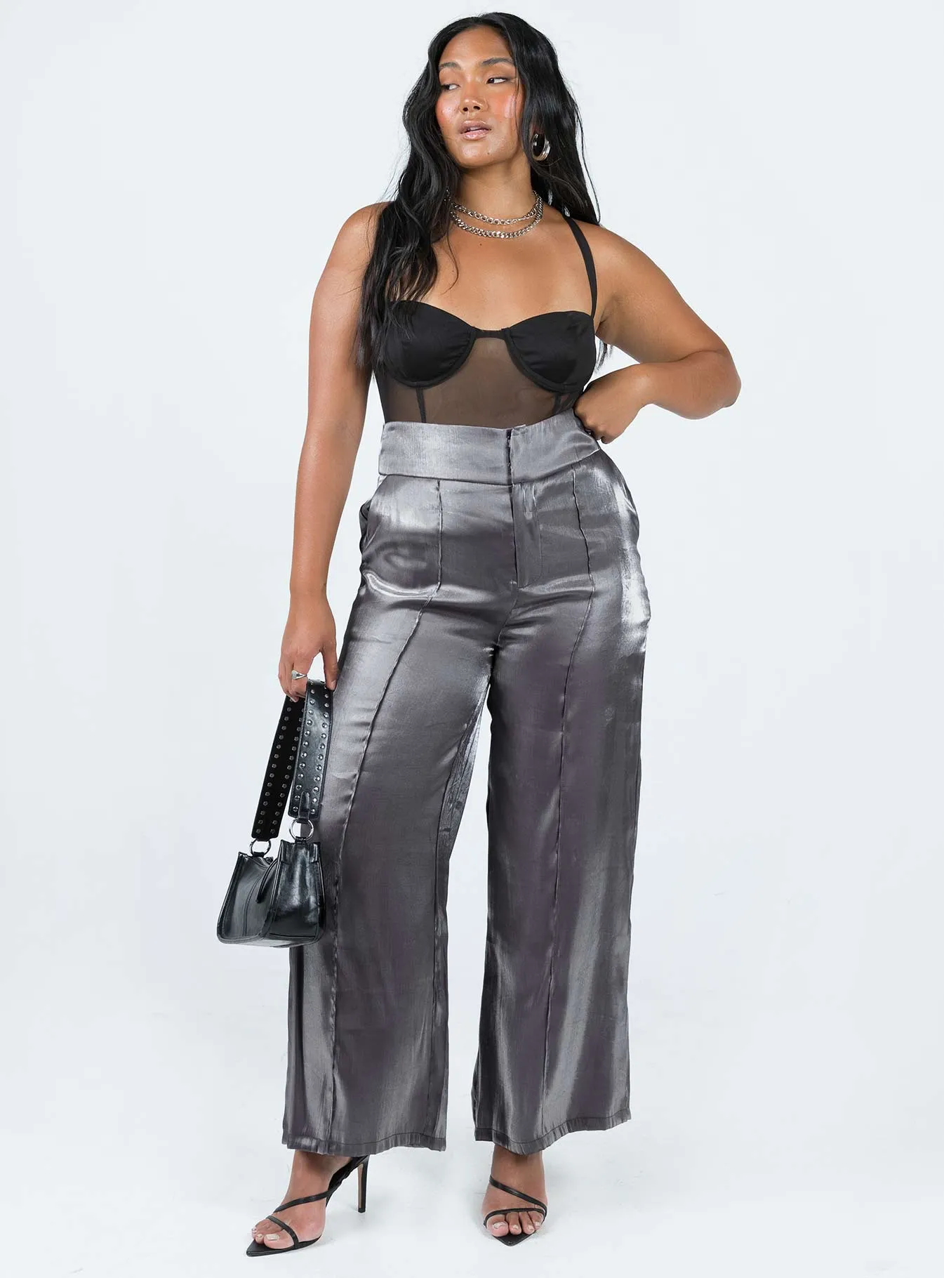 Day Hike Slim Silhouette Simbai Pants Grey