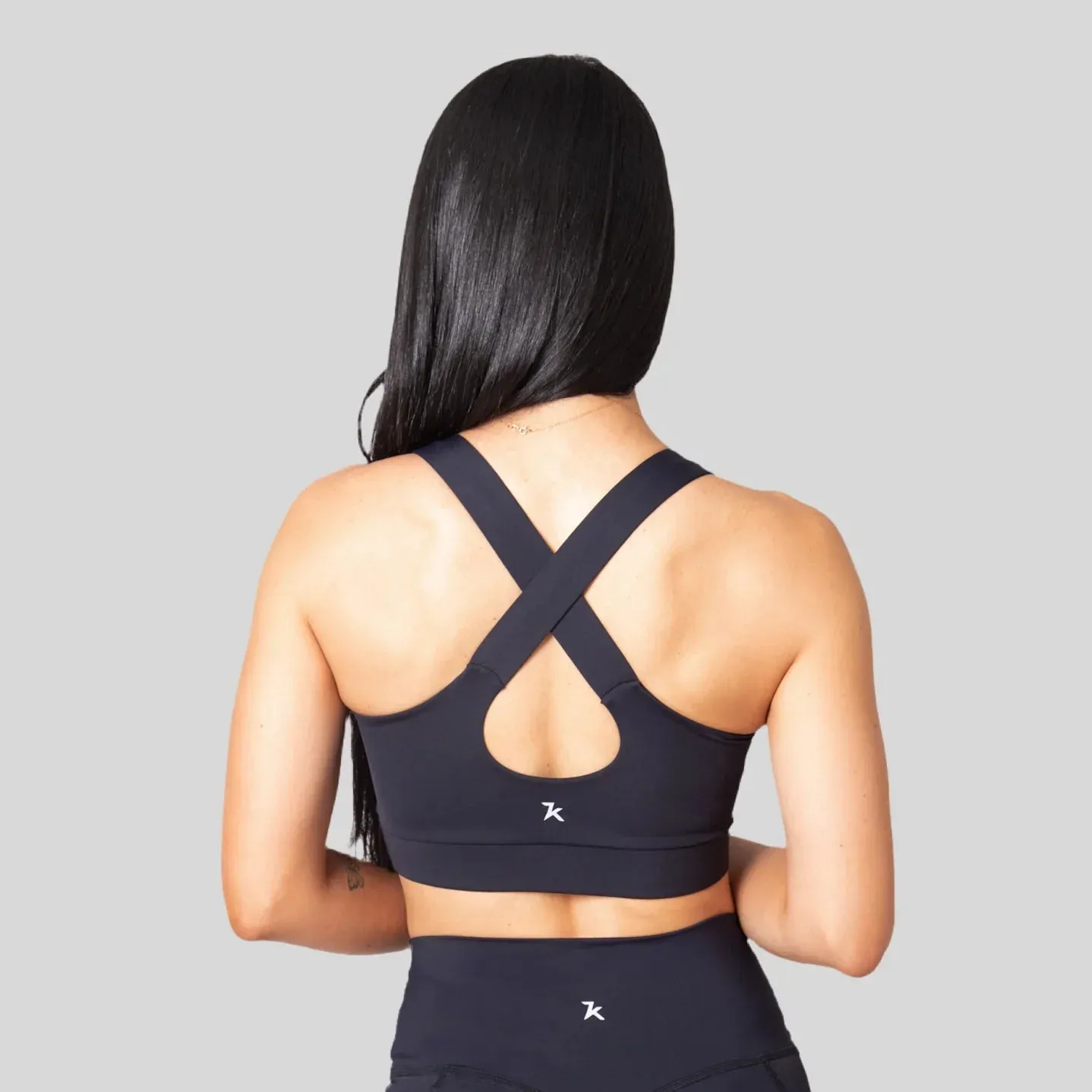 Modern fitness gear Top deportivo para mujer con cruce en la espalda