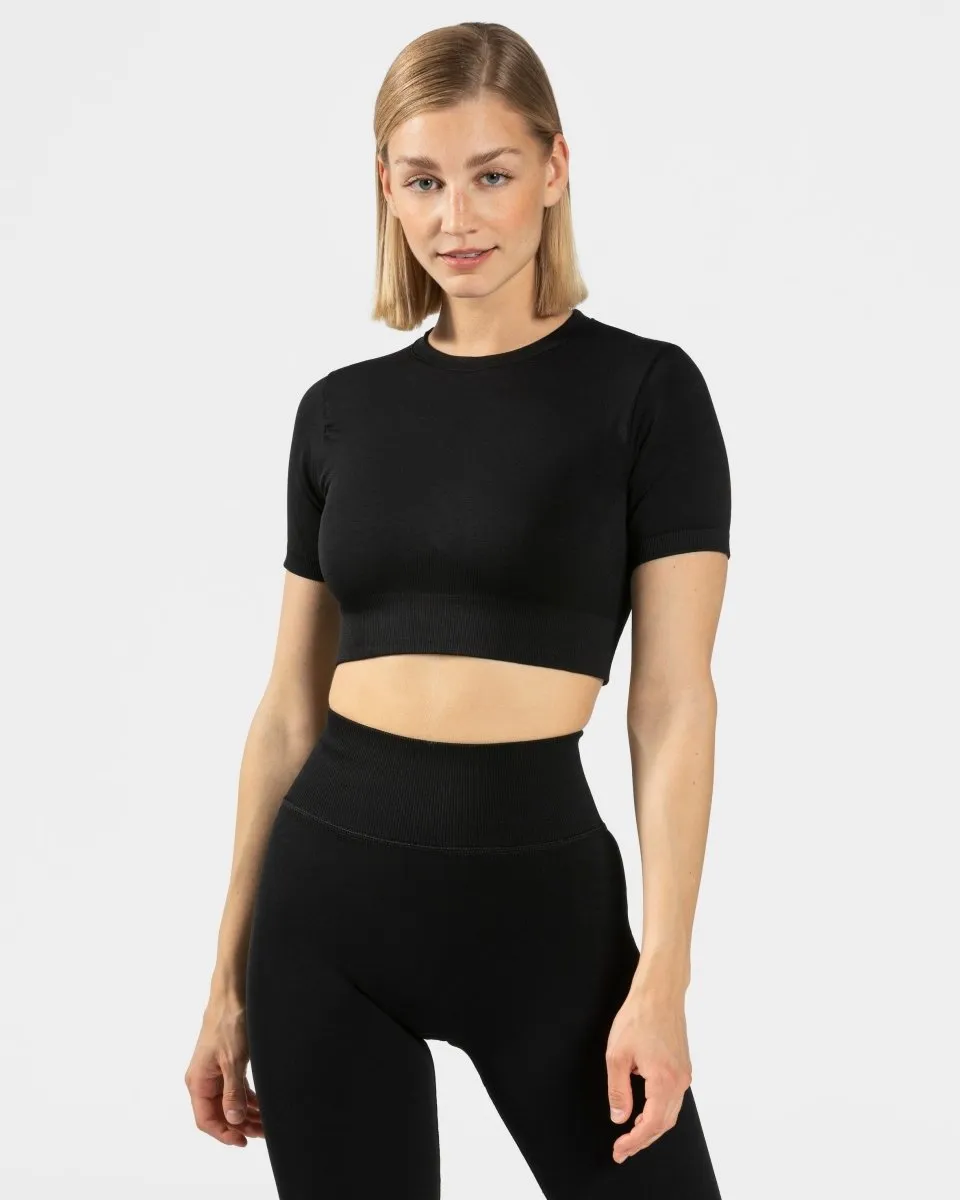 Sensation Crop Top "Schwarz" Minimal Look