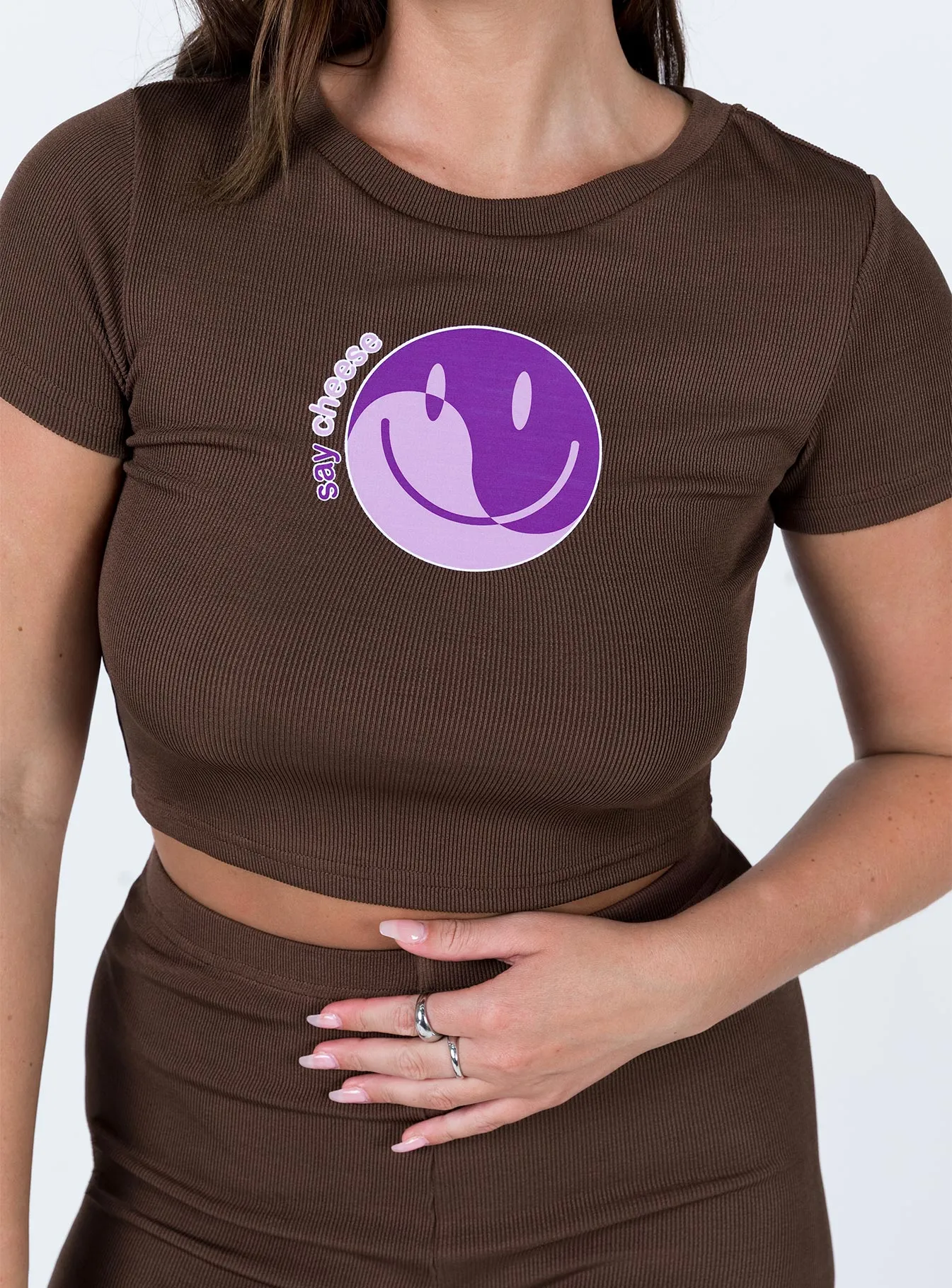 Say Cheese Tee Brown Ribbed collar