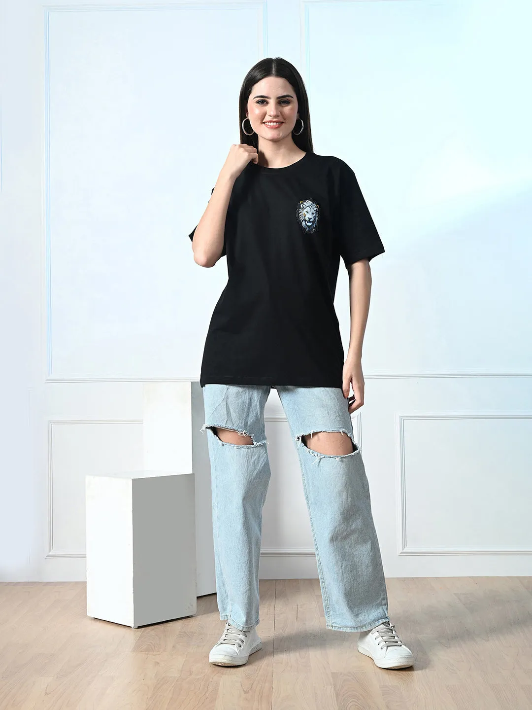 Classic 100% Cotton Lioness T-shirt - Black Ultimate Fit