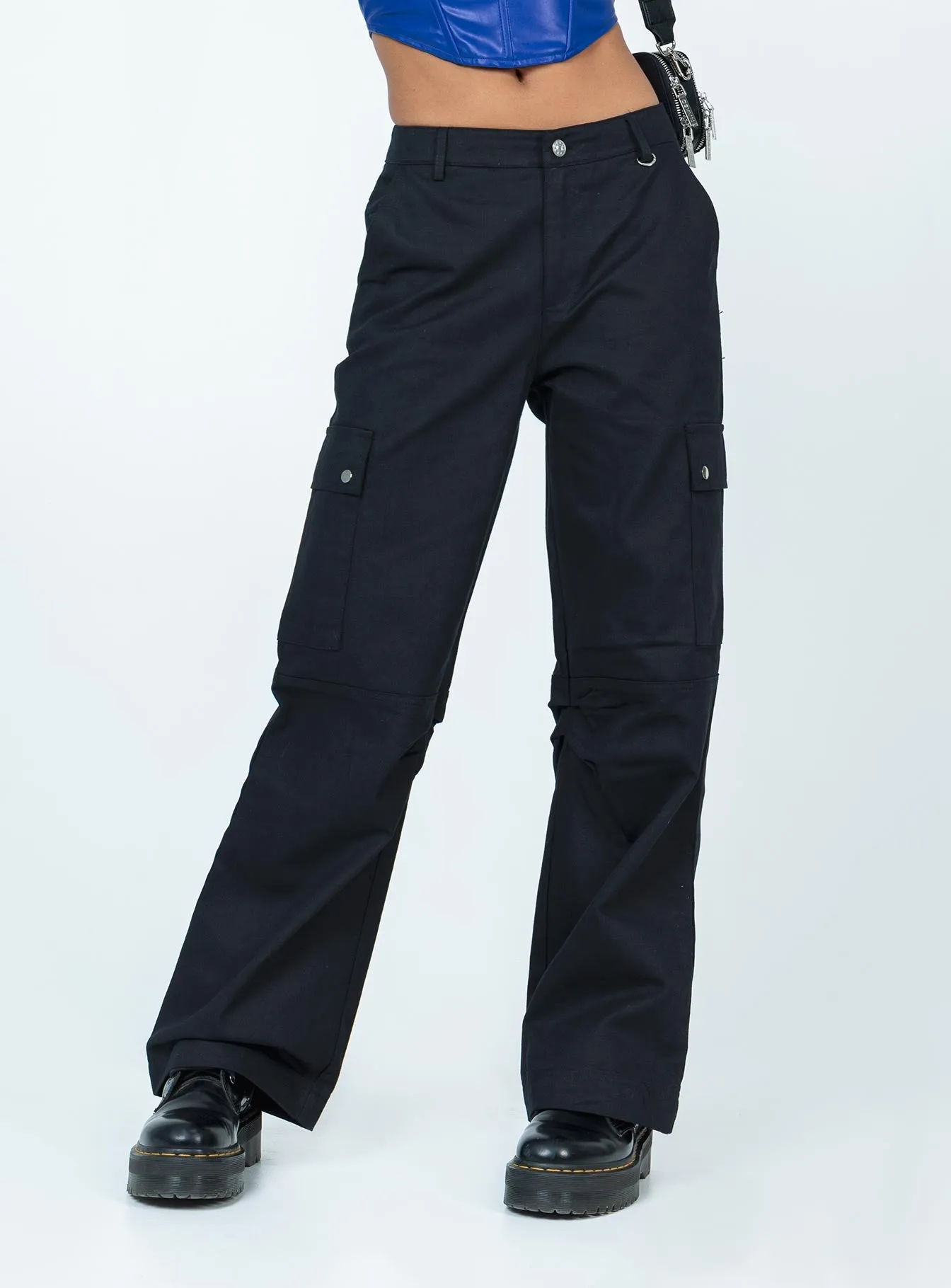 Quick Change Effortless Design Fallout Mid Rise Cargo Pants Black