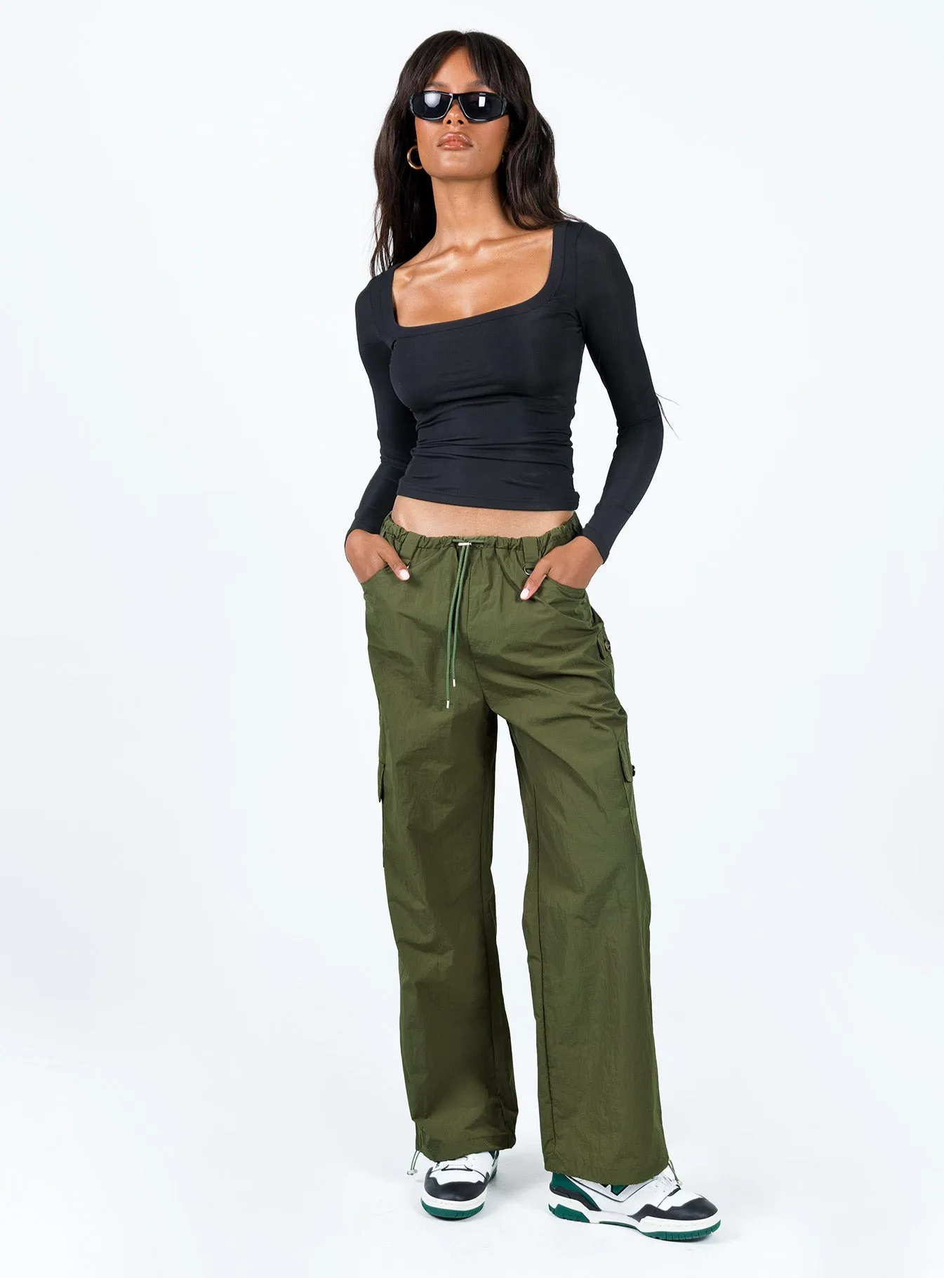 Erave Parachute Pants Khaki Flowy legs