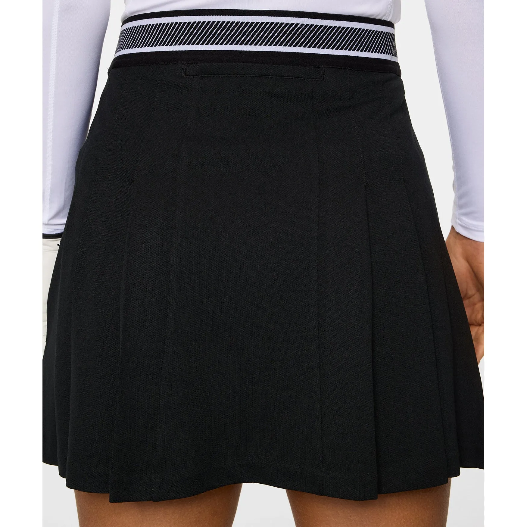 J.Lindeberg Women's Harlow Golf Skirt - Black Knitted Fabric Crochet Style