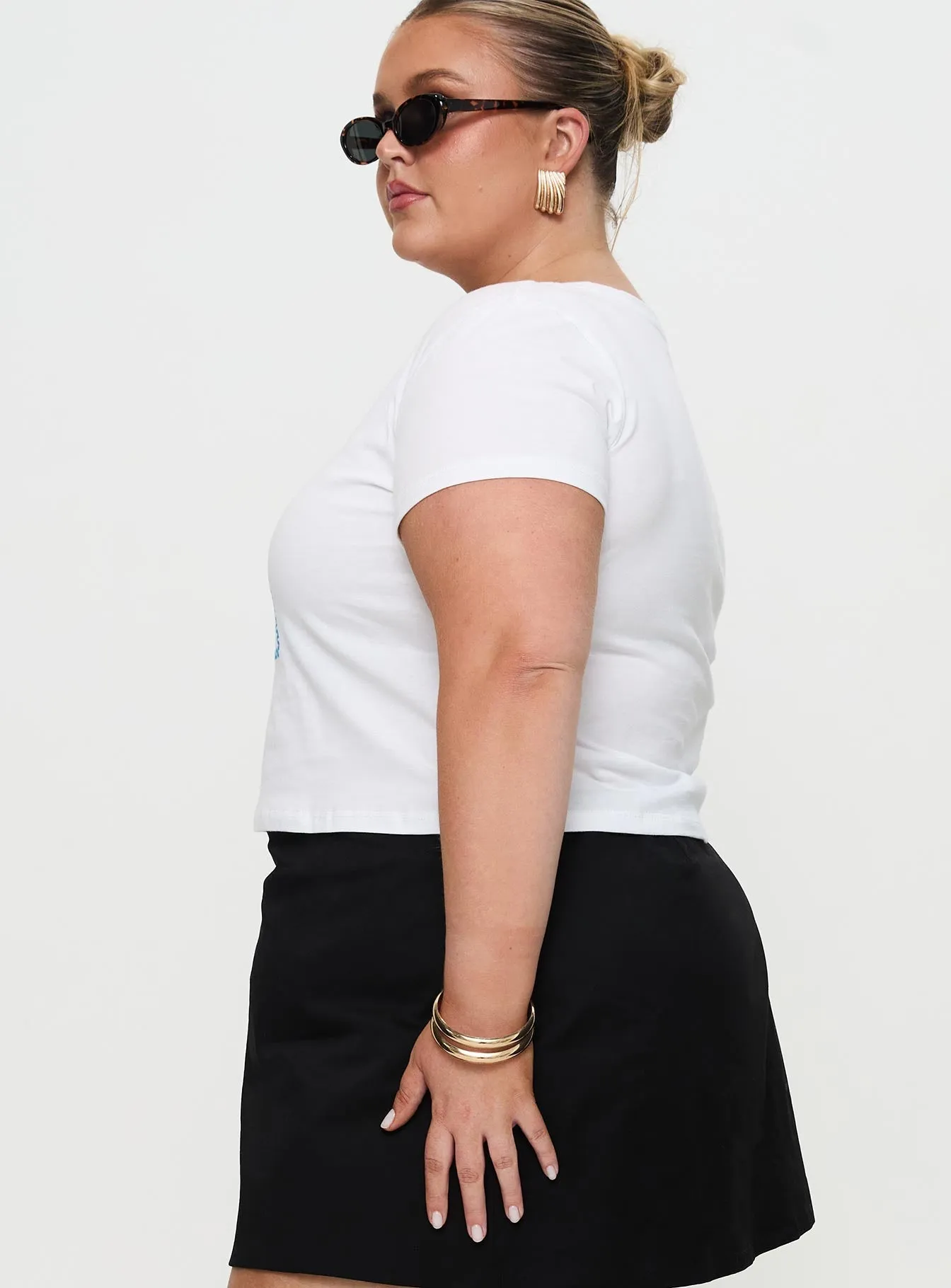 Sporty Style Wear Anti Odor Technology Edenia Tee White Curve