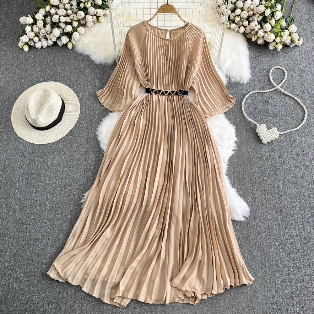 Breathable-Lining luxurious style, long sleeved round neck with waistband and slim A-line pleated dress, light and mature style, large swing, long