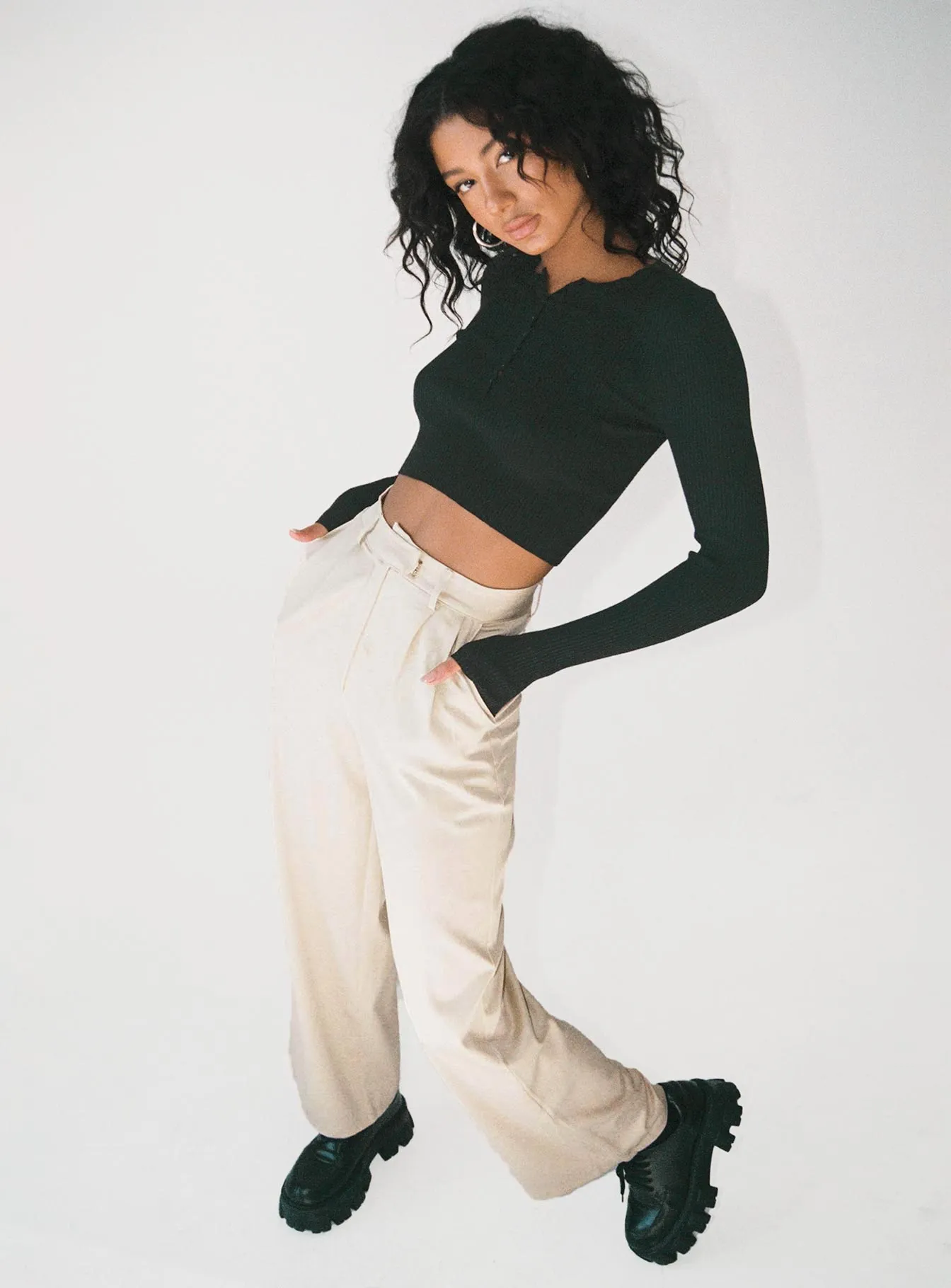 WrinkleResistantMaterial Body Aligned Amalia Pants Beige