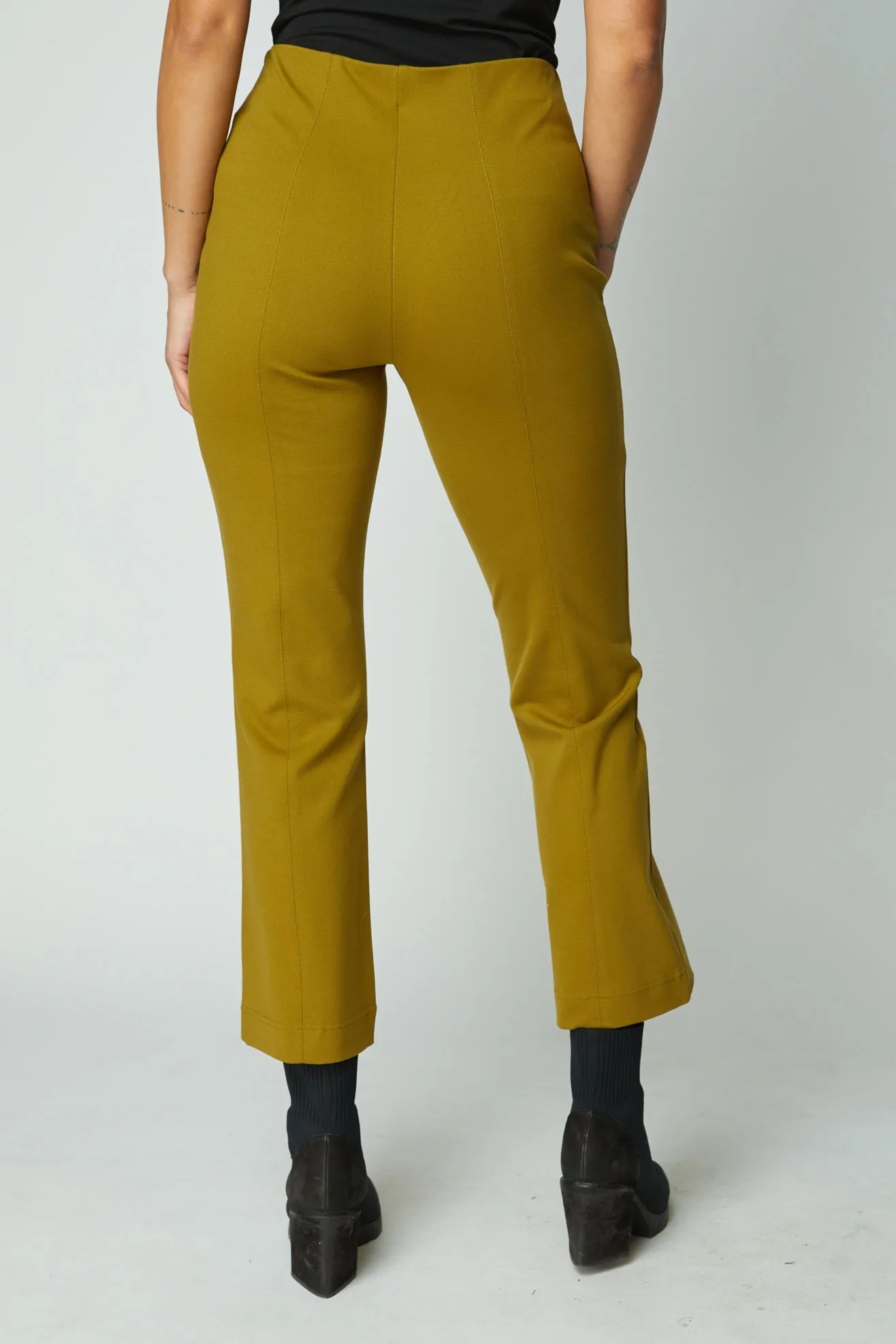 OLIVIA BY HABITAT KICKFLARE PANT - GREEN Sporty Design