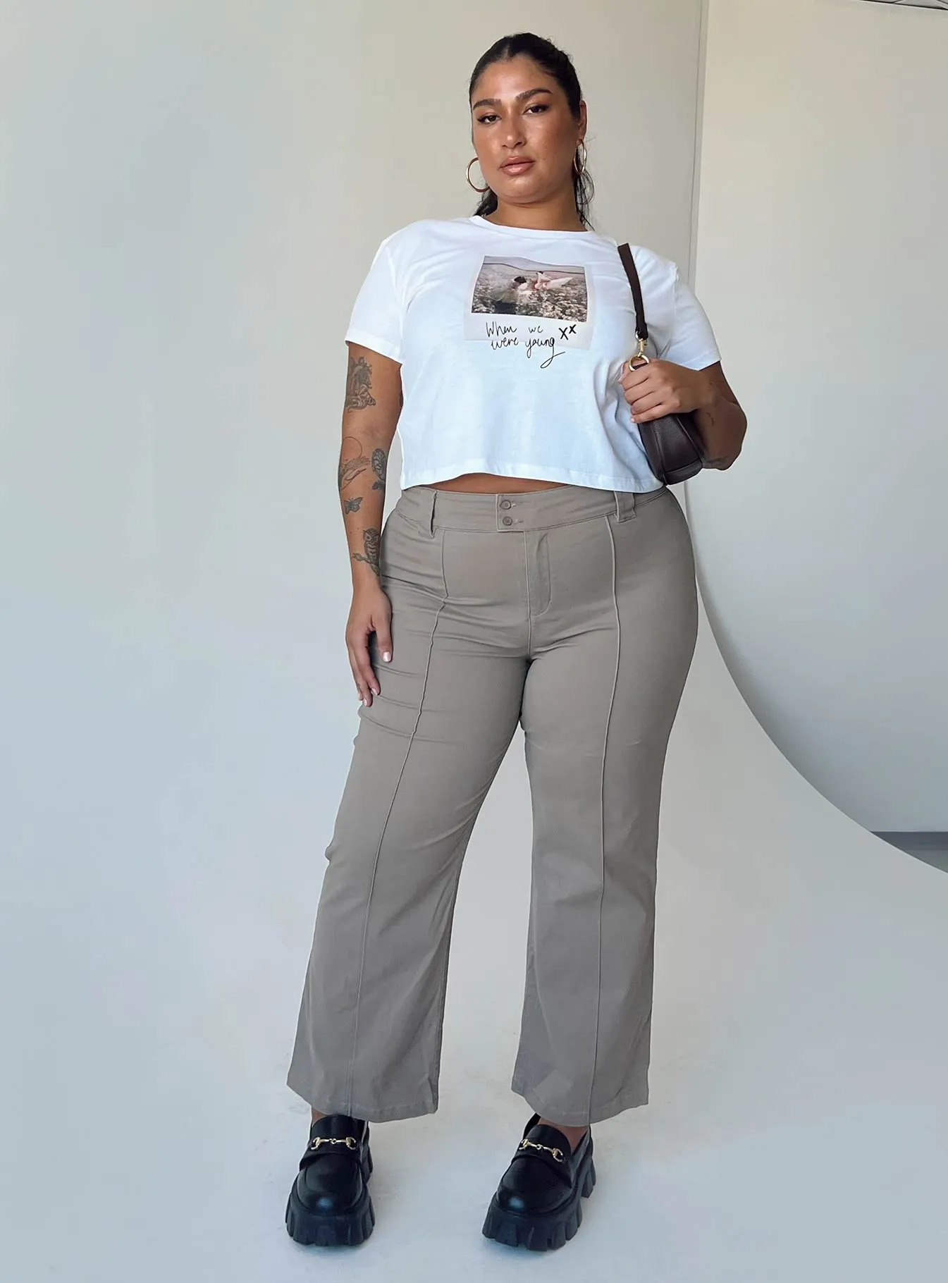Shake It Graphic Tee White Curve Eco Certified Textile Breathable Performance Fit
