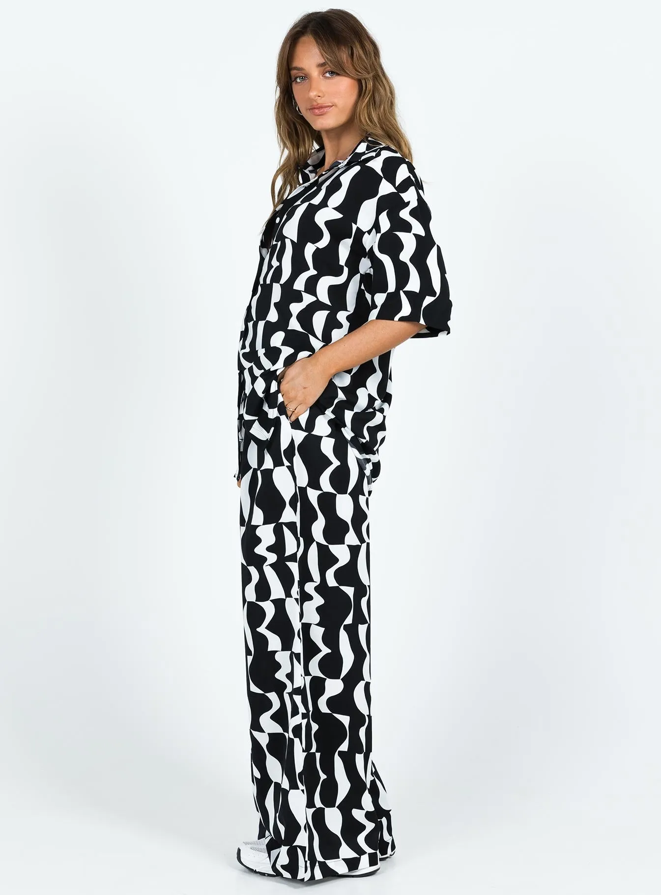 Core Fit Hilola Set Black / White