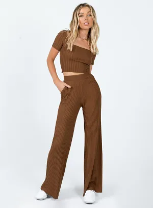 Katie Set Chocolate Seam-Free Street Active