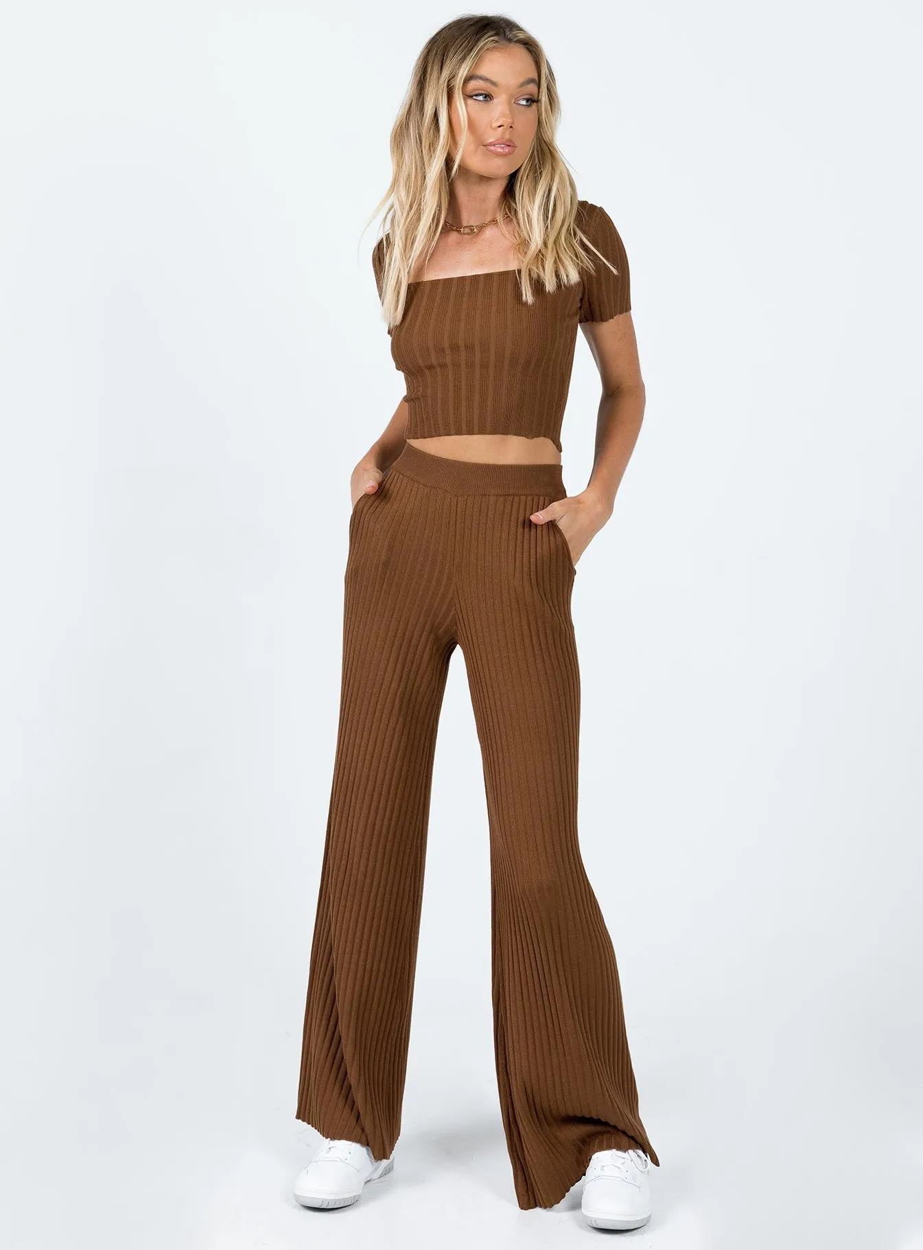 Katie Set Chocolate TailoredSilhouette Comfy Design