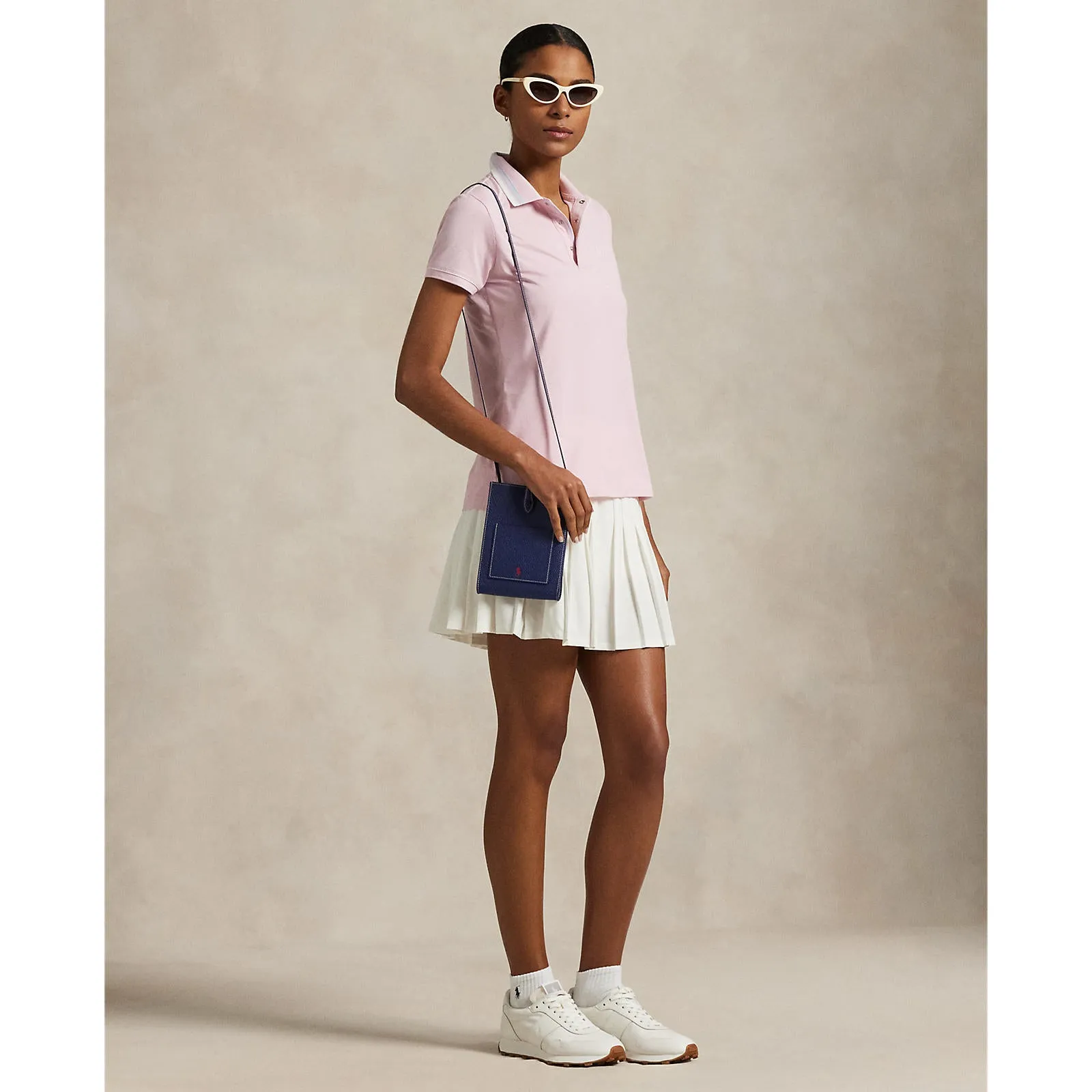 Sporty Look Model Edge RLX Ralph Lauren Women's Tour Pique Polo Shirt - Garden Pink/White/Pale Blue
