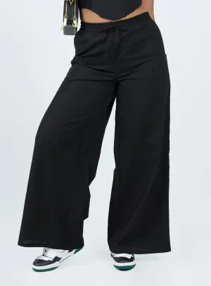 Relaxed Look City Ready Brunie Pants Black
