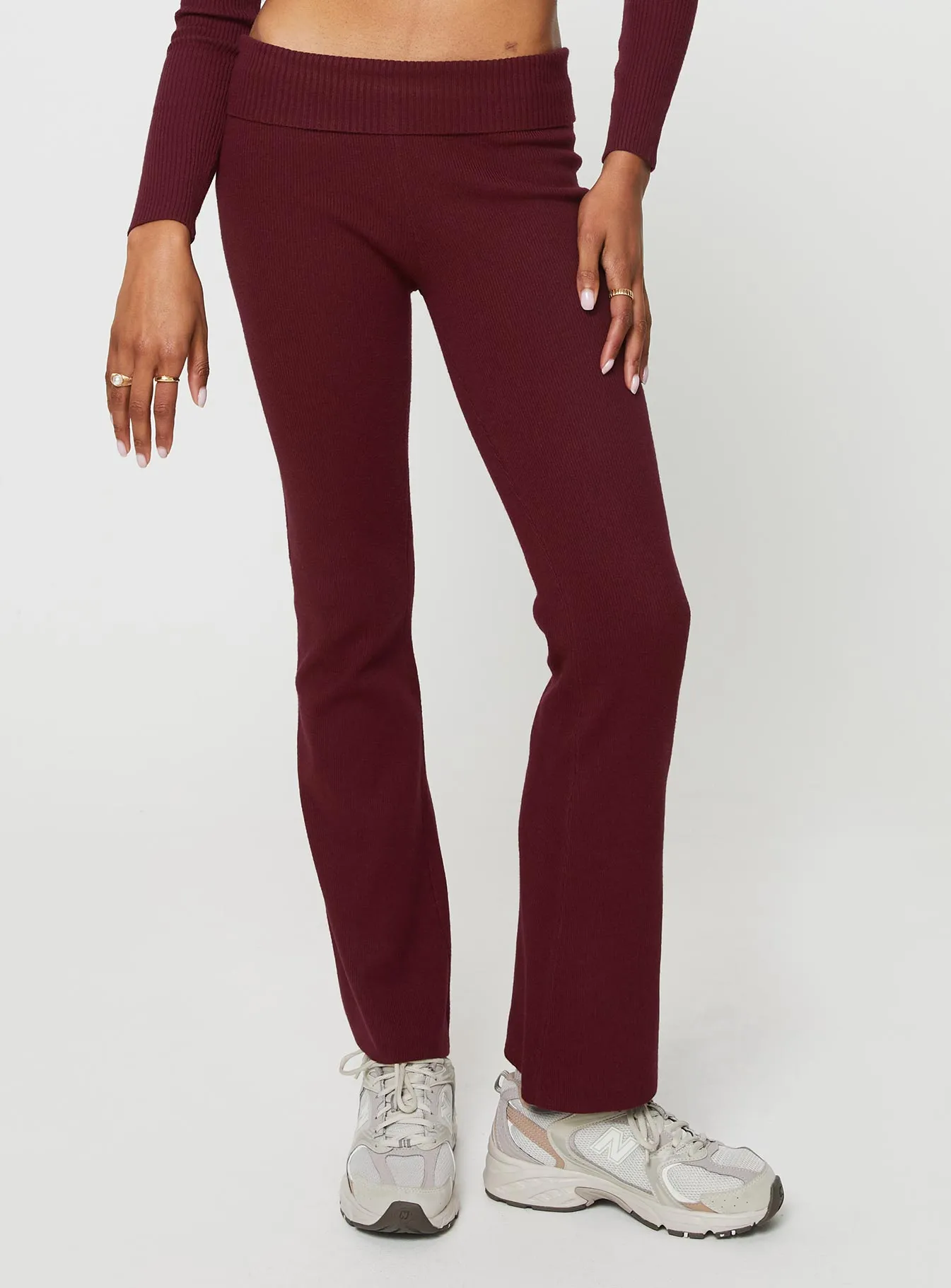 Casual Performance Fit Soft Texture Westaway Pants Burgundy