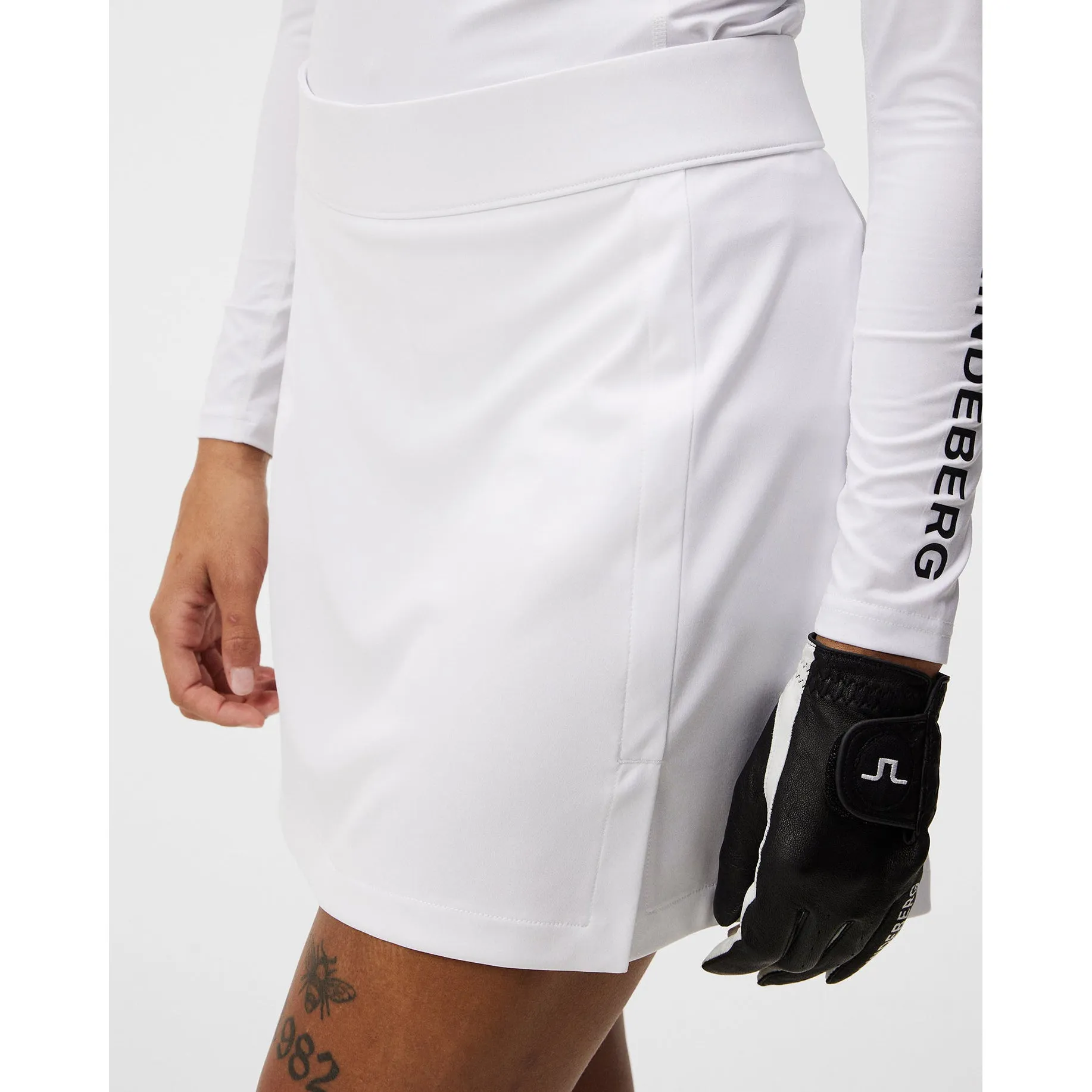 J.Lindeberg Women's Amelie Mid Golf Skirt - White Leg Elongating