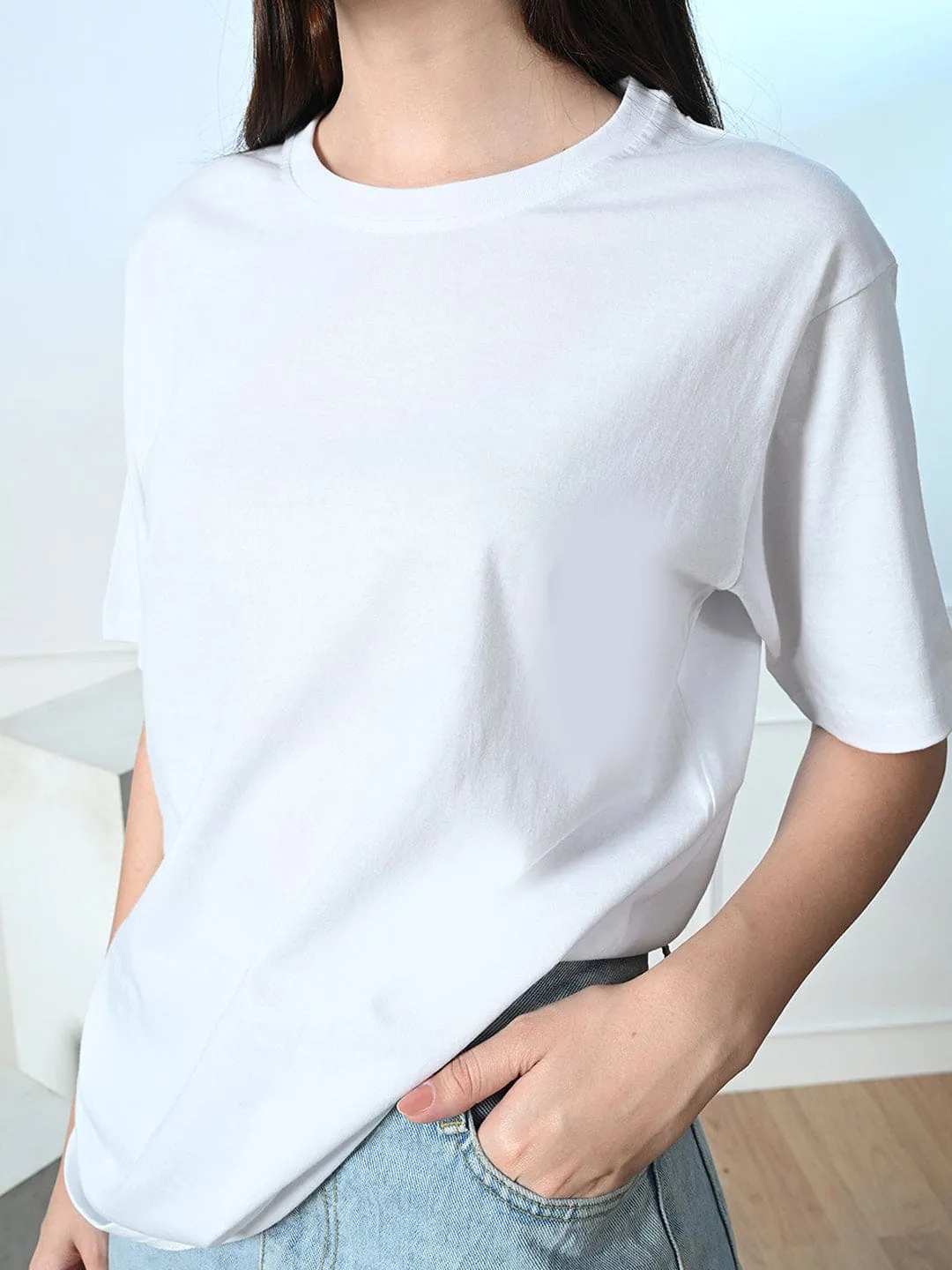skinny but not tight Timeless 100% Cotton Solid T-shirt - White