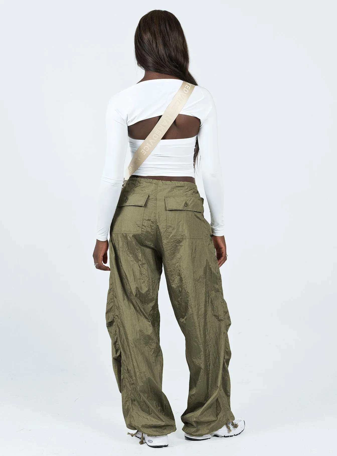 Chilly Day Comfort Motel Juwan Trouser Parachute Green