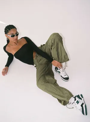 Comfy Cut Fashionable Look Motel Juwan Trouser Parachute Green