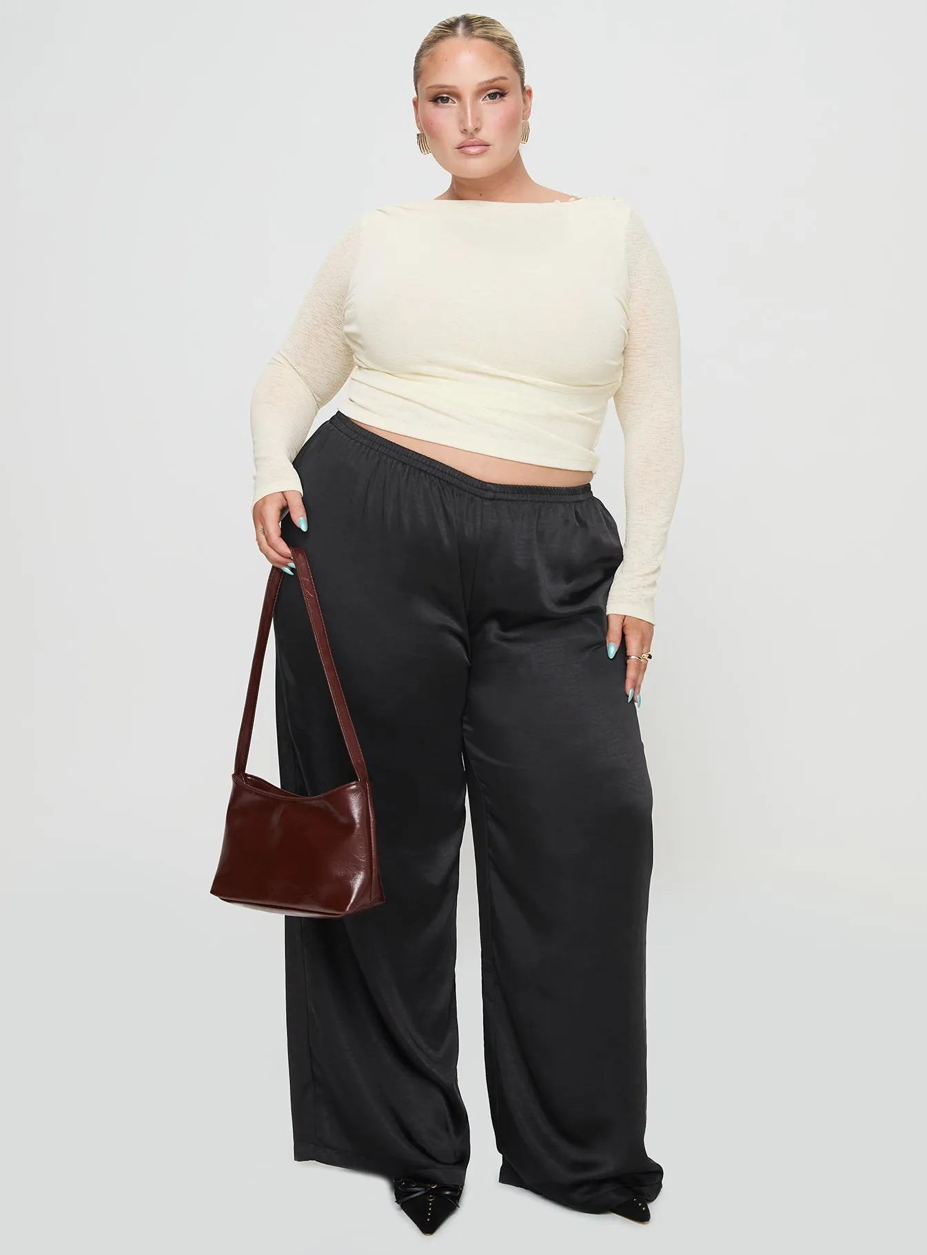 Pull-on style Nixie Pants Black Curve