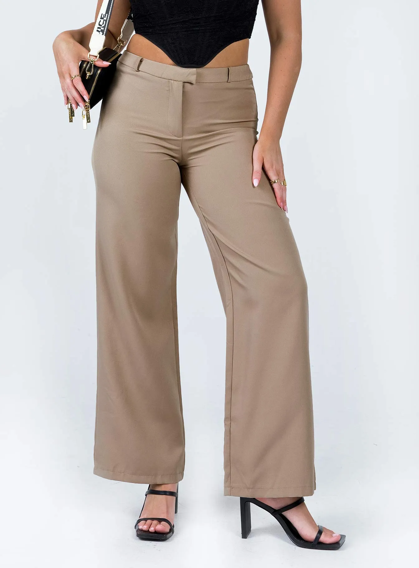 Quick Access Rozzila Pants Taupe