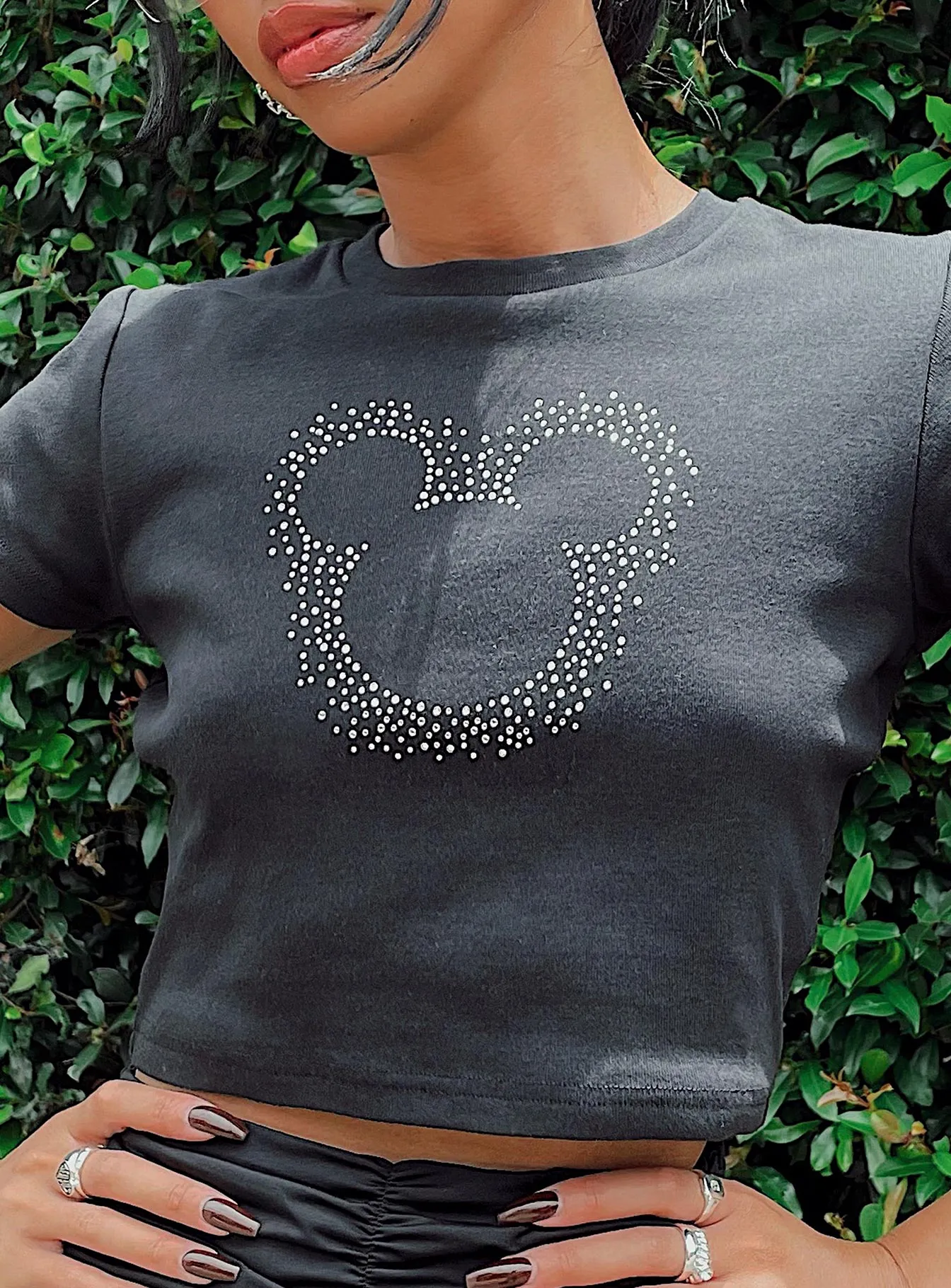 Chilly Comfort Timeless Wear Disney Mickey Mouse Outline Cropped Tee Black