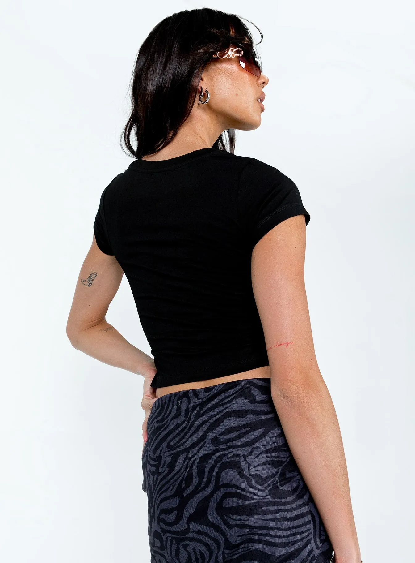 Abstract mystery Y2K Skull Graphic Tee Black