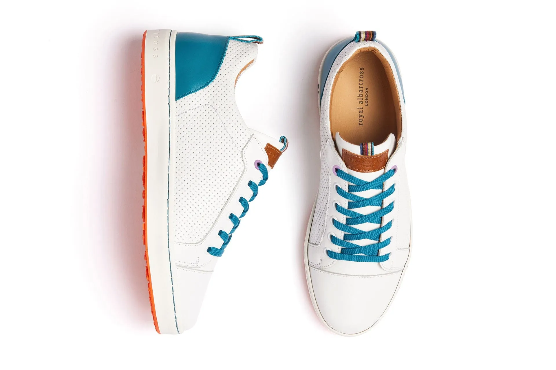 Amalfi | White/Teal Spikeless Grip Grip Motion